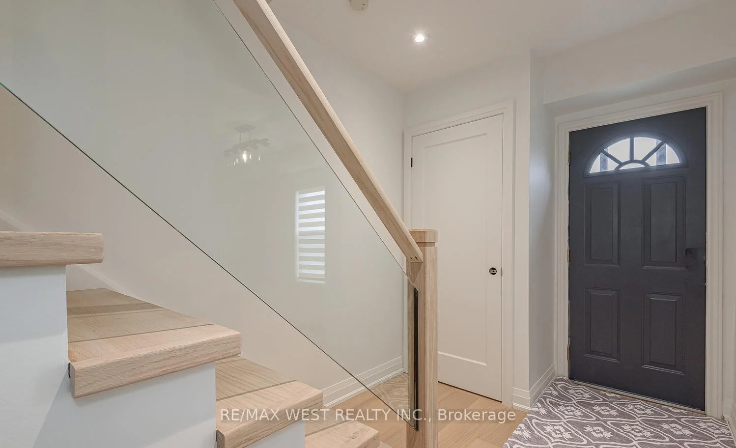 Photo 7 of Unit 67, 900 Central Park Drive, Brampton, Northgate — HOMEH