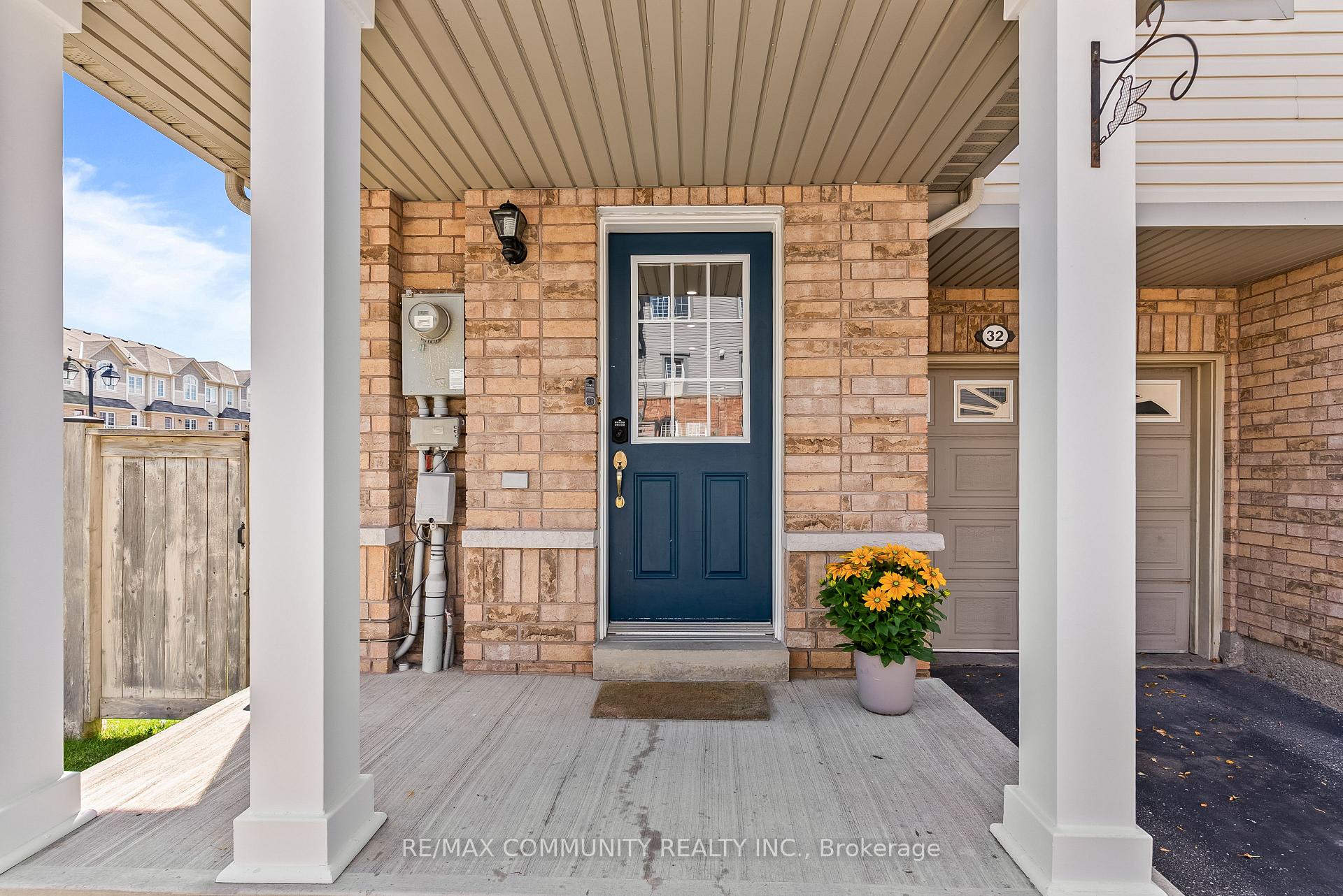 Photo 2 of 32 Bartolo Lane, Ajax, Central — HOMEH