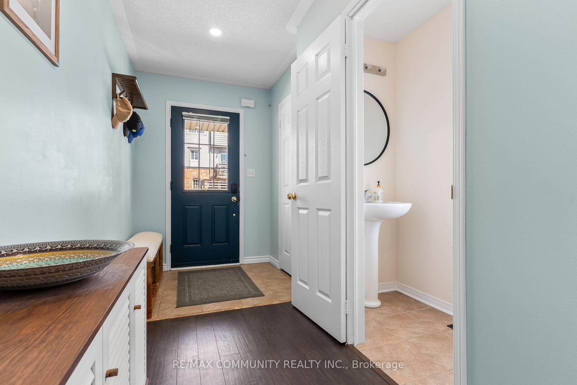 Photo 3 of 32 Bartolo Lane, Ajax, Central — HOMEH