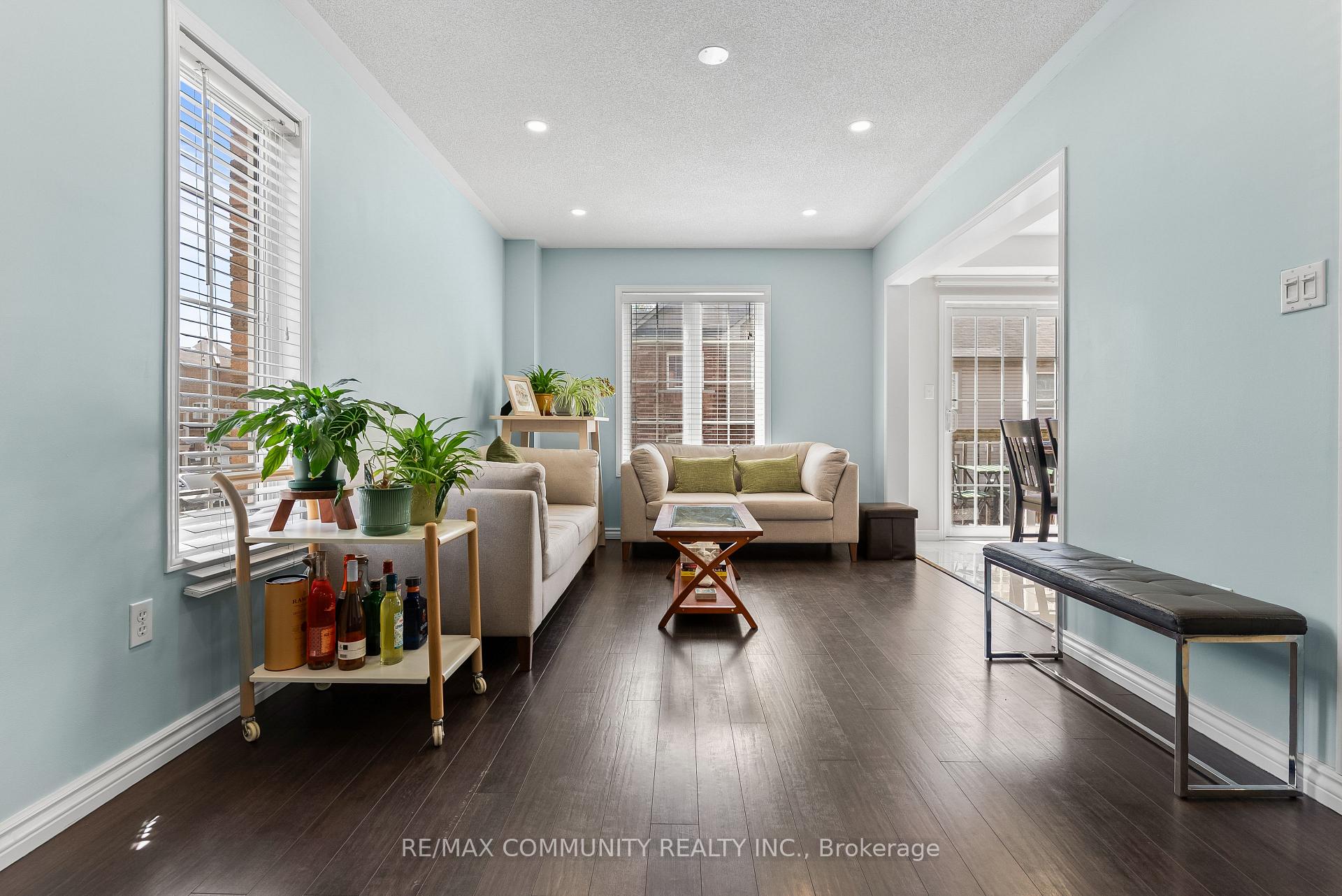 Photo 5 of 32 Bartolo Lane, Ajax, Central — HOMEH