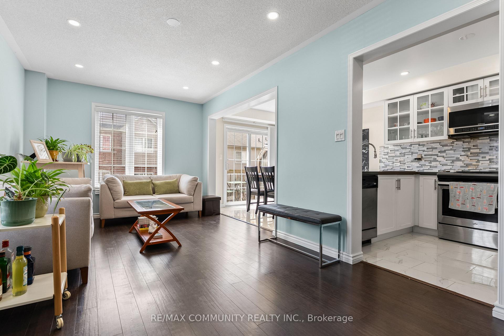 Photo 6 of 32 Bartolo Lane, Ajax, Central — HOMEH