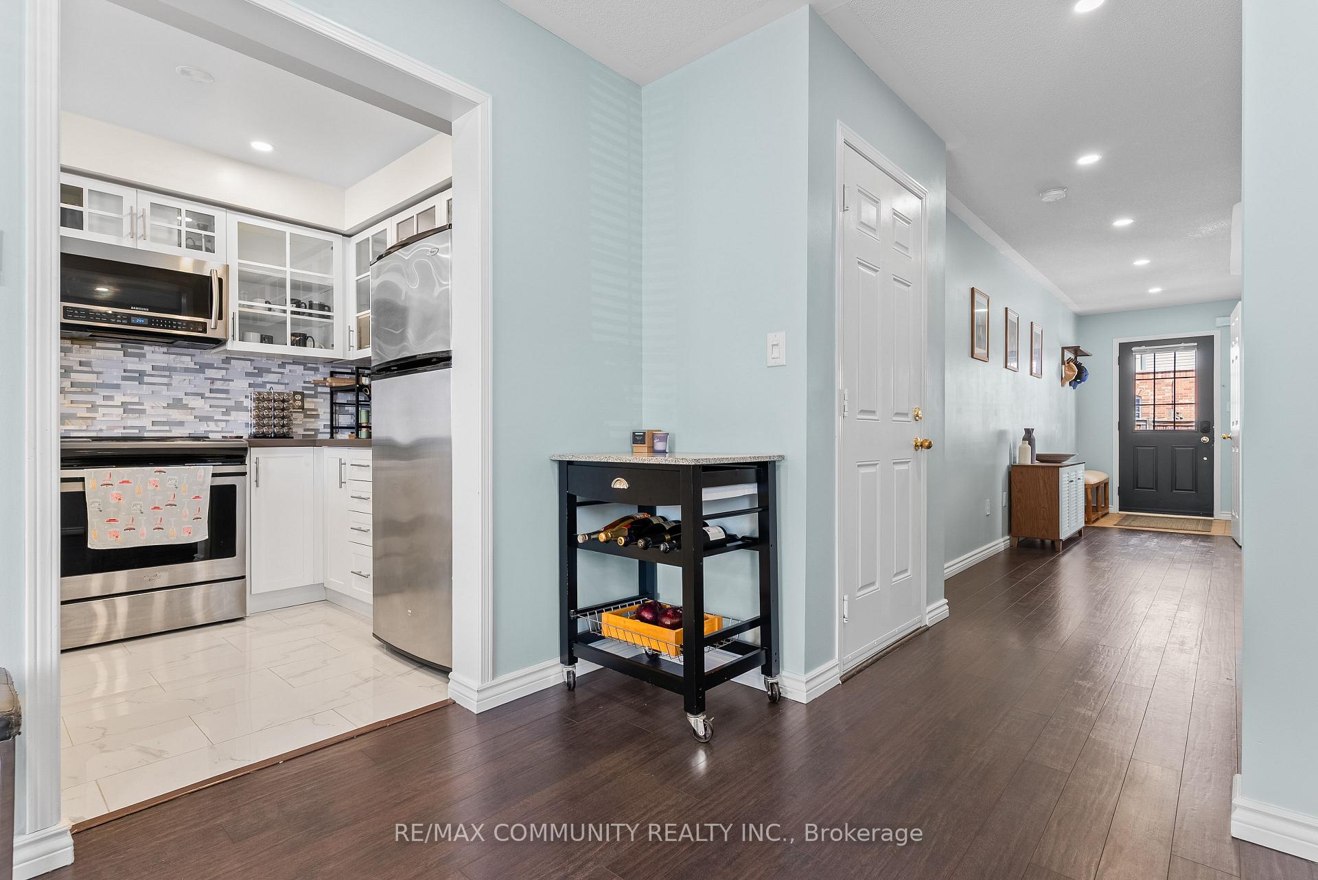 Photo 8 of 32 Bartolo Lane, Ajax, Central — HOMEH