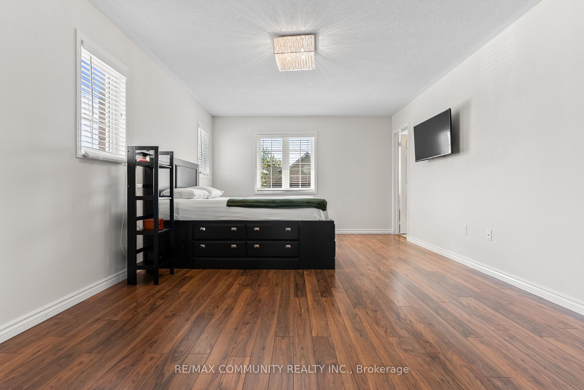 Photo 27 of 32 Bartolo Lane, Ajax, Central — HOMEH