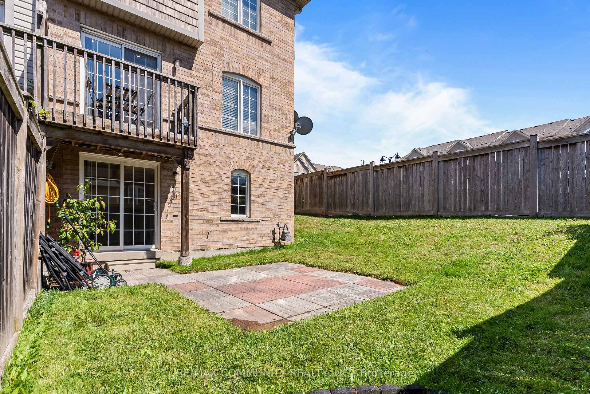 Photo 39 of 32 Bartolo Lane, Ajax, Central — HOMEH