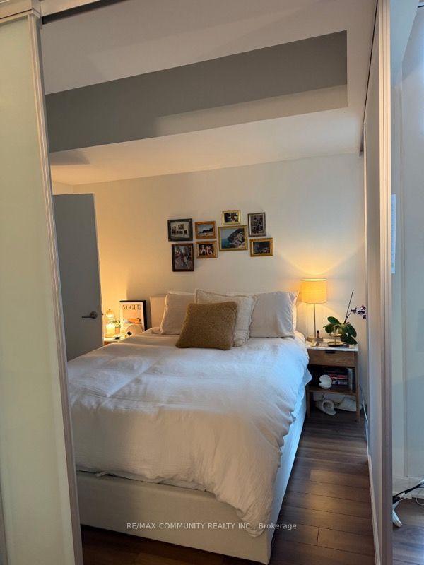 Photo 7 of Unit 1514, 210 Simcoe Street, Toronto, Kensington-Chinatown — HOMEH