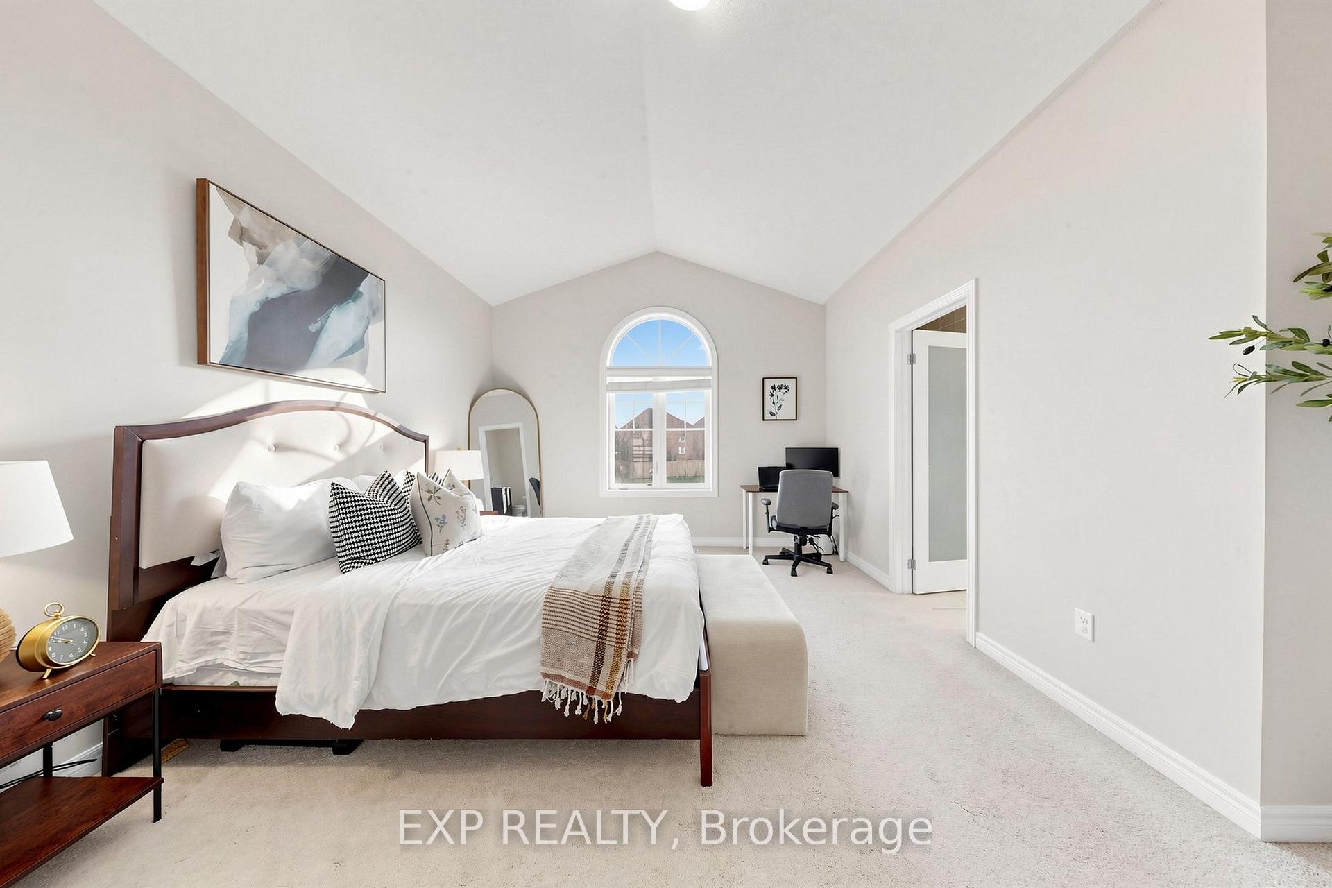 Photo 32 of 10 Borrelli Drive, Brampton, Credit Valley — HOMEH
