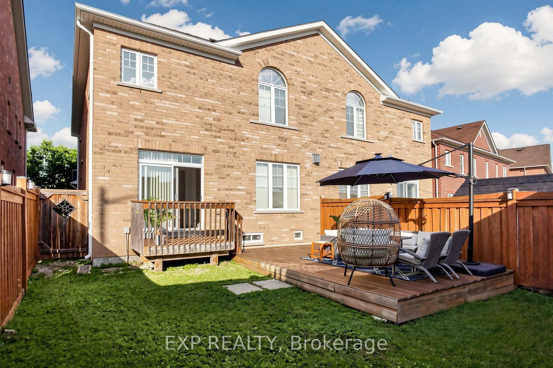 Photo 46 of 10 Borrelli Drive, Brampton, Credit Valley — HOMEH