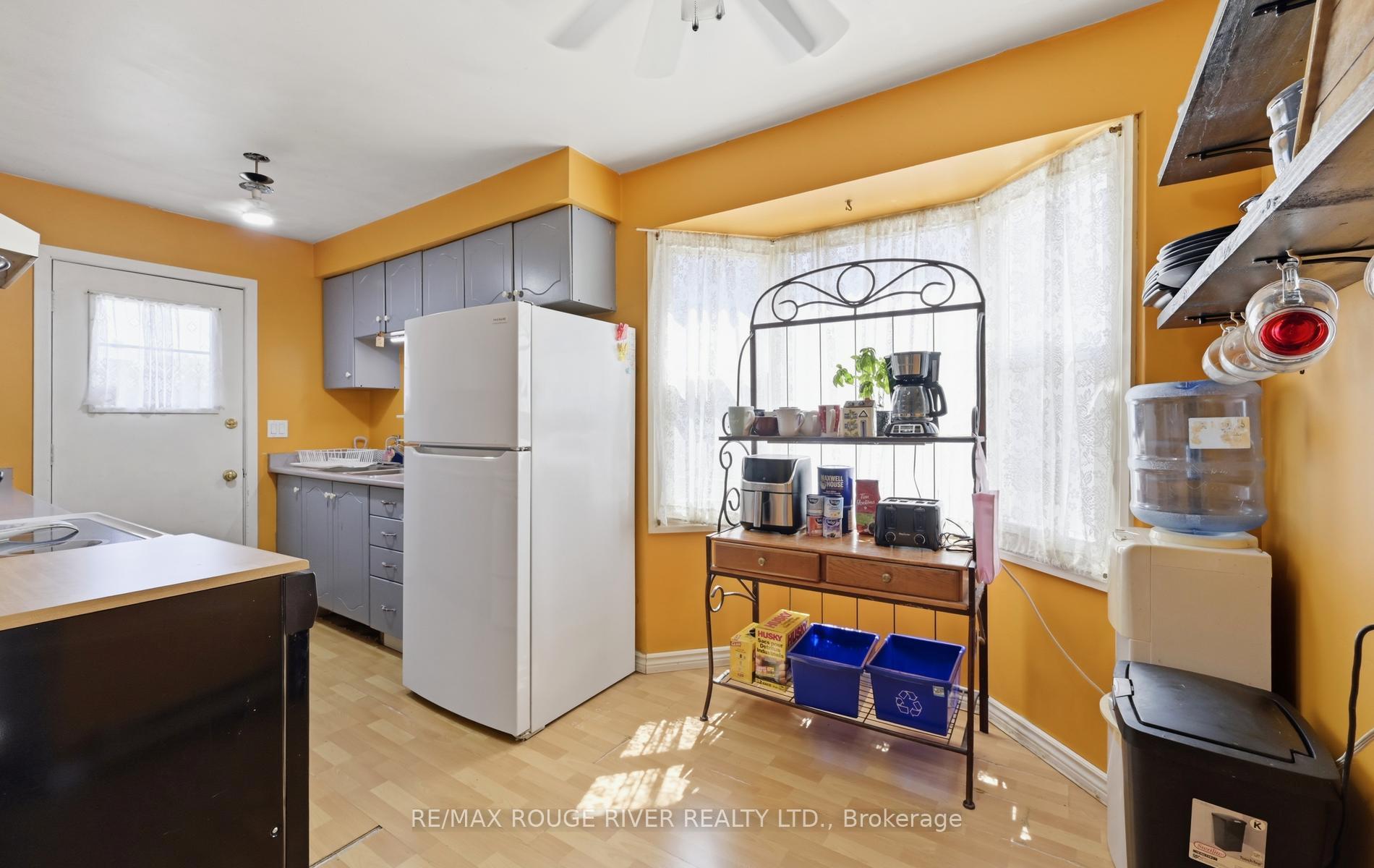 Photo 13 of 923 Glen Street, Oshawa, Lakeview — HOMEH