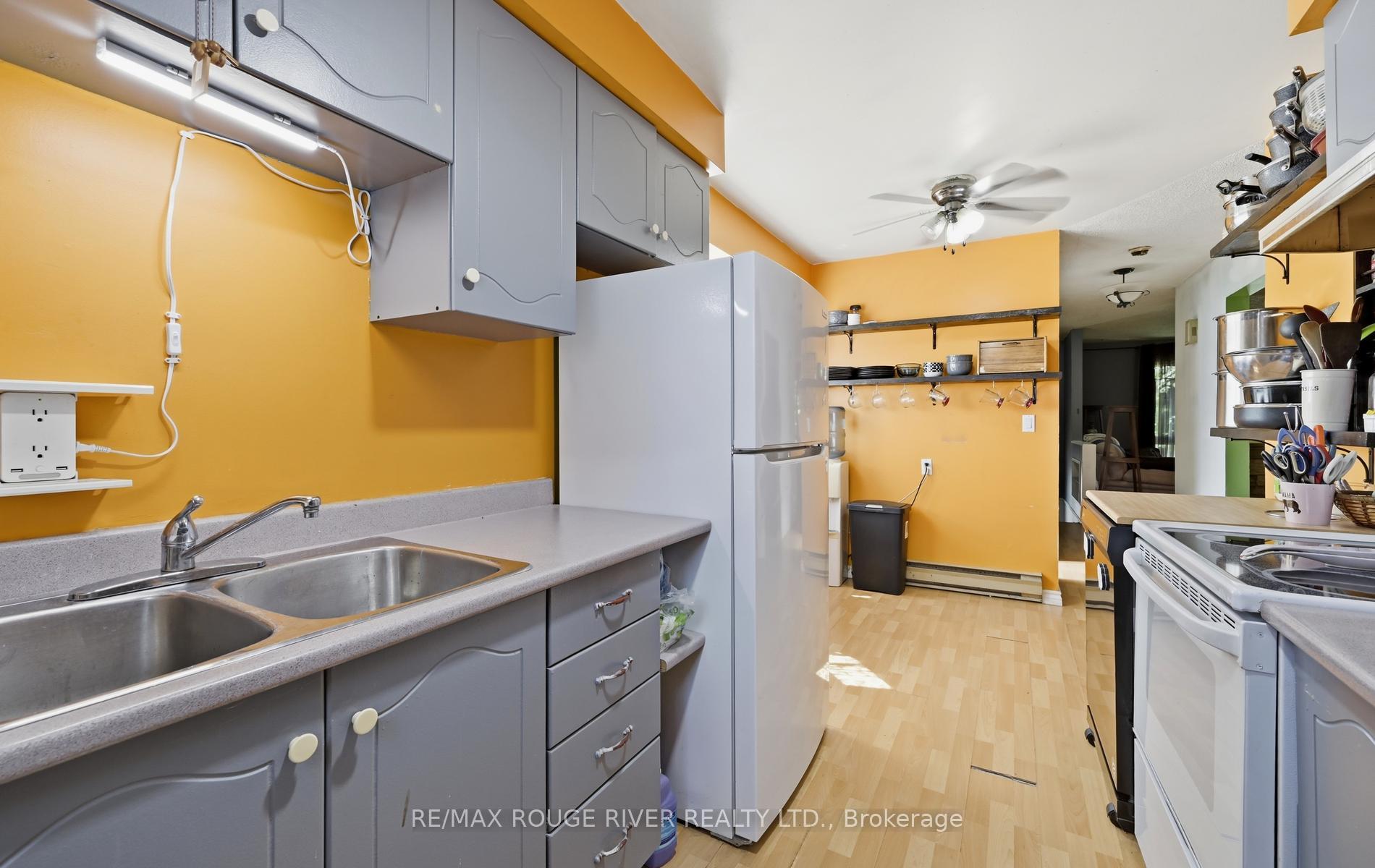 Photo 15 of 923 Glen Street, Oshawa, Lakeview — HOMEH