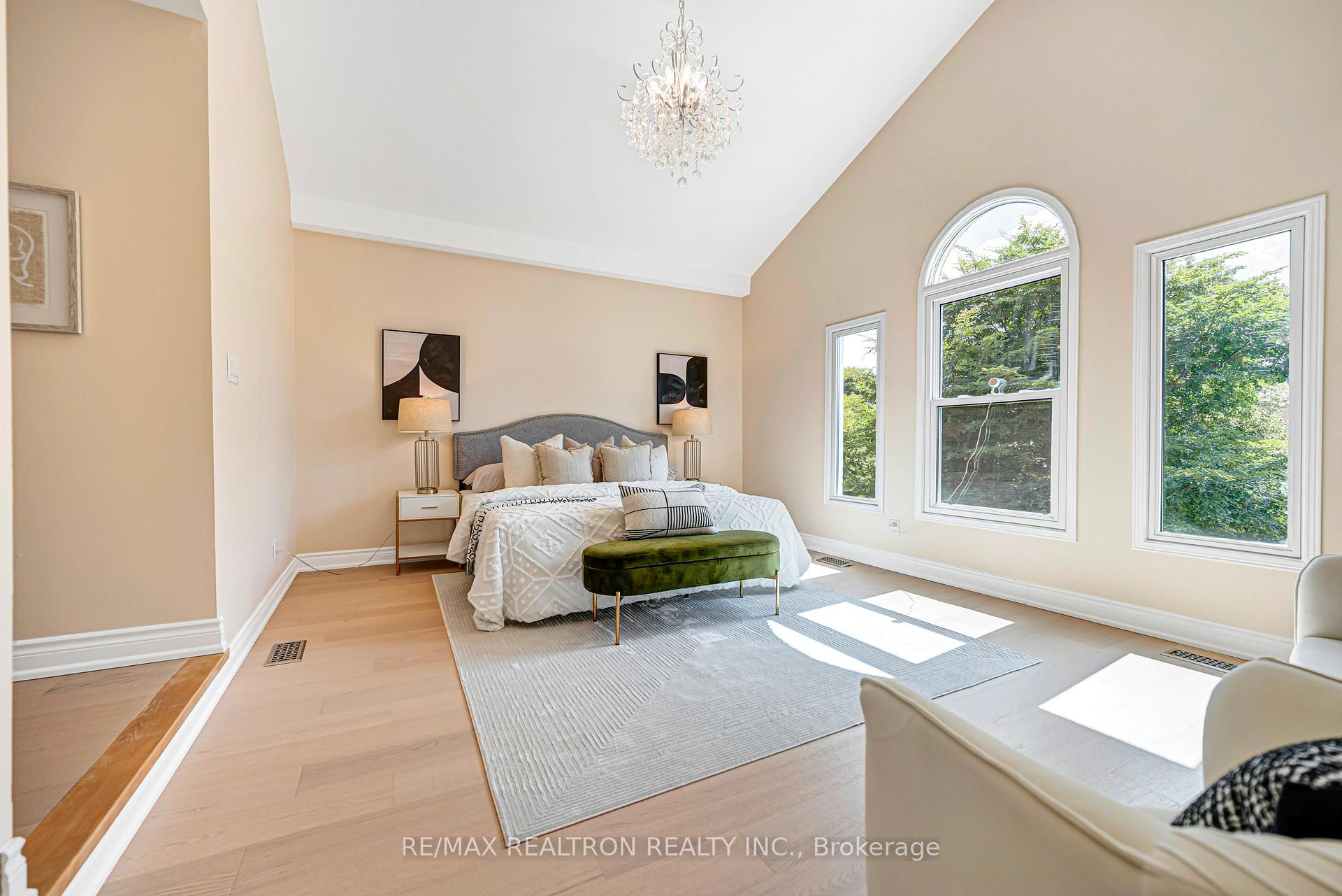 Photo 24 of 27 Captain Francis Drive, Markham, Buttonville — HOMEH