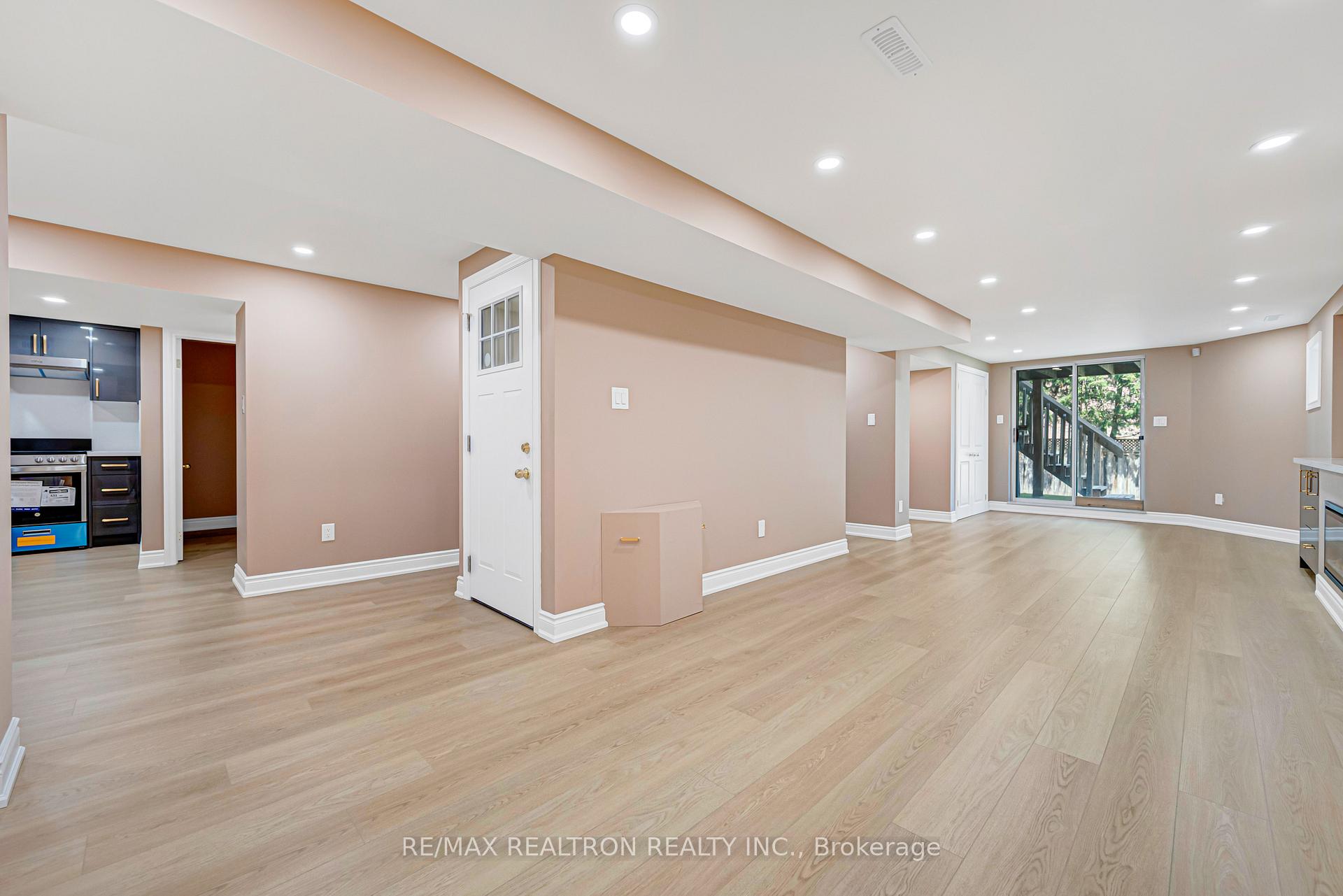 Photo 42 of 27 Captain Francis Drive, Markham, Buttonville — HOMEH