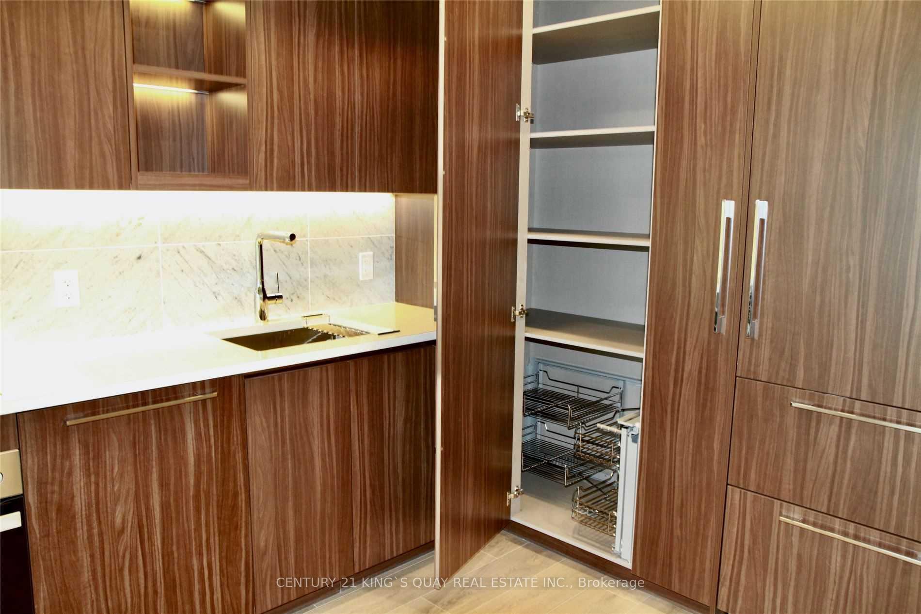 Photo 15 of Unit 3701, 85 McMahon Drive, North York, Bayview Village — HOMEH