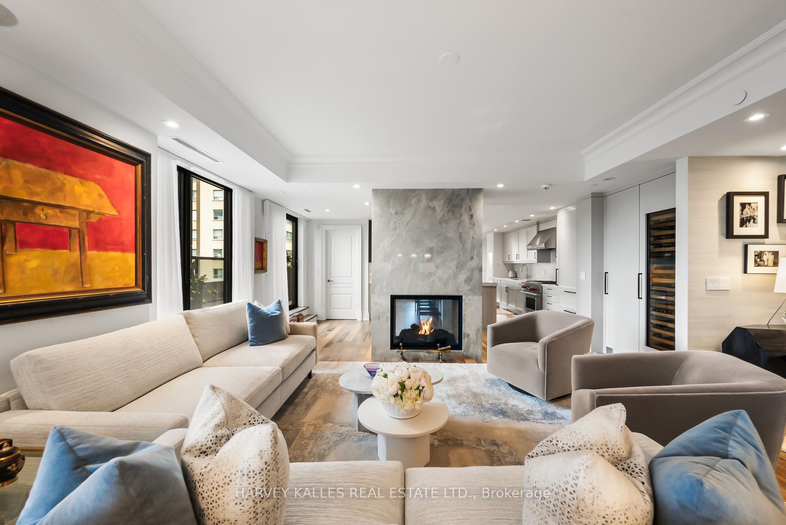 Photo 3 of Unit 701, 1 Forest Hill Road, Toronto, Casa Loma — HOMEH