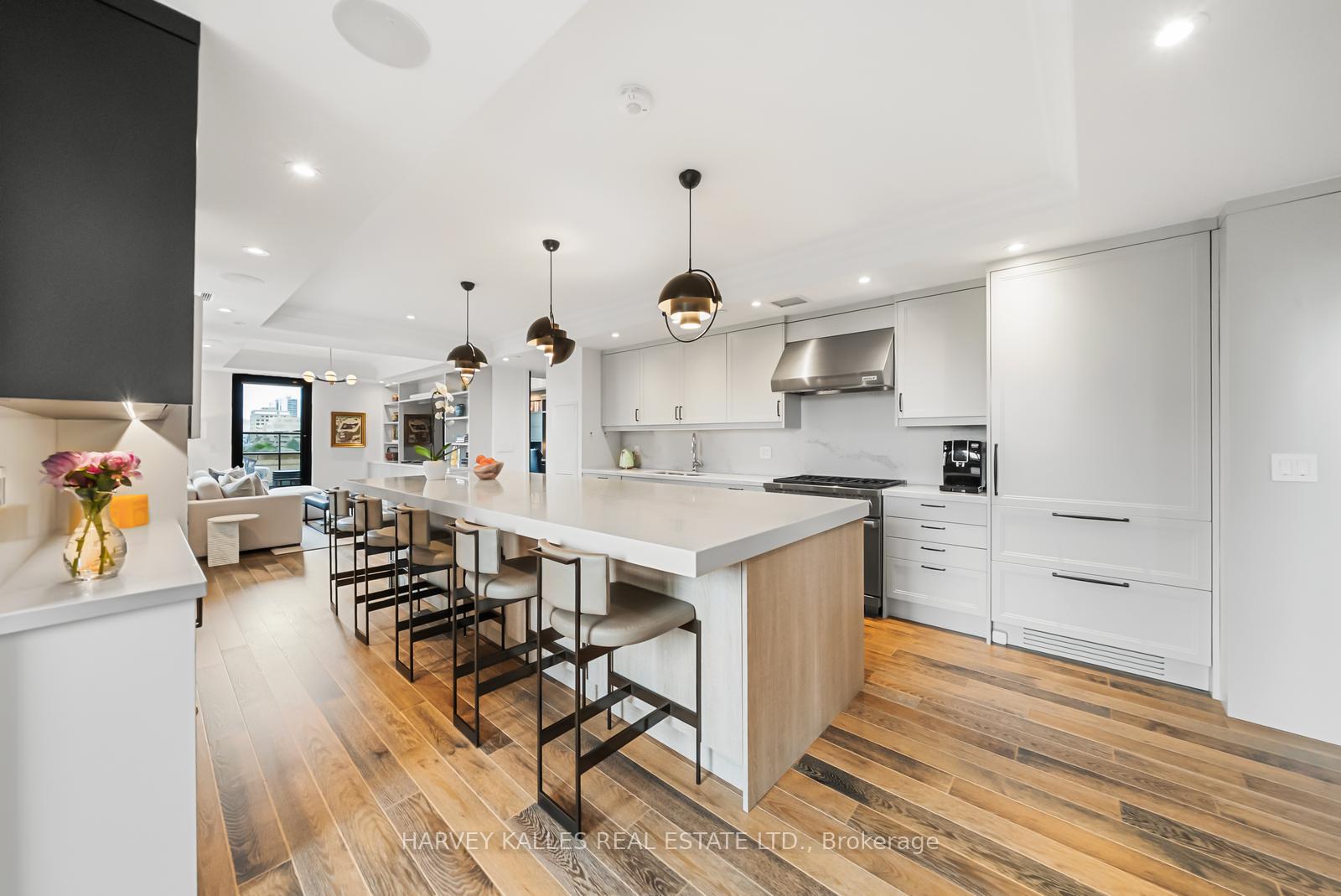 Photo 8 of Unit 701, 1 Forest Hill Road, Toronto, Casa Loma — HOMEH