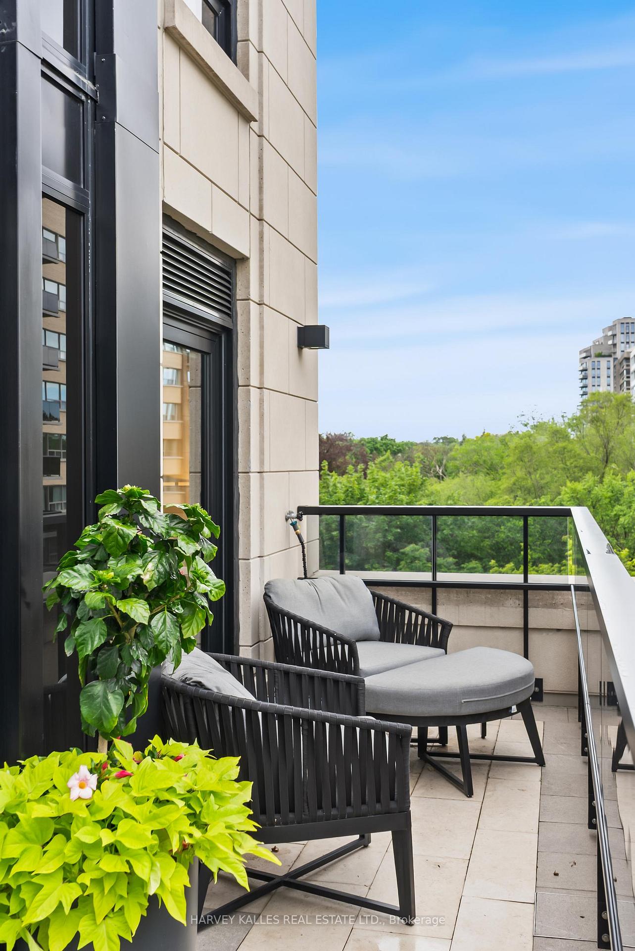 Photo 17 of Unit 701, 1 Forest Hill Road, Toronto, Casa Loma — HOMEH