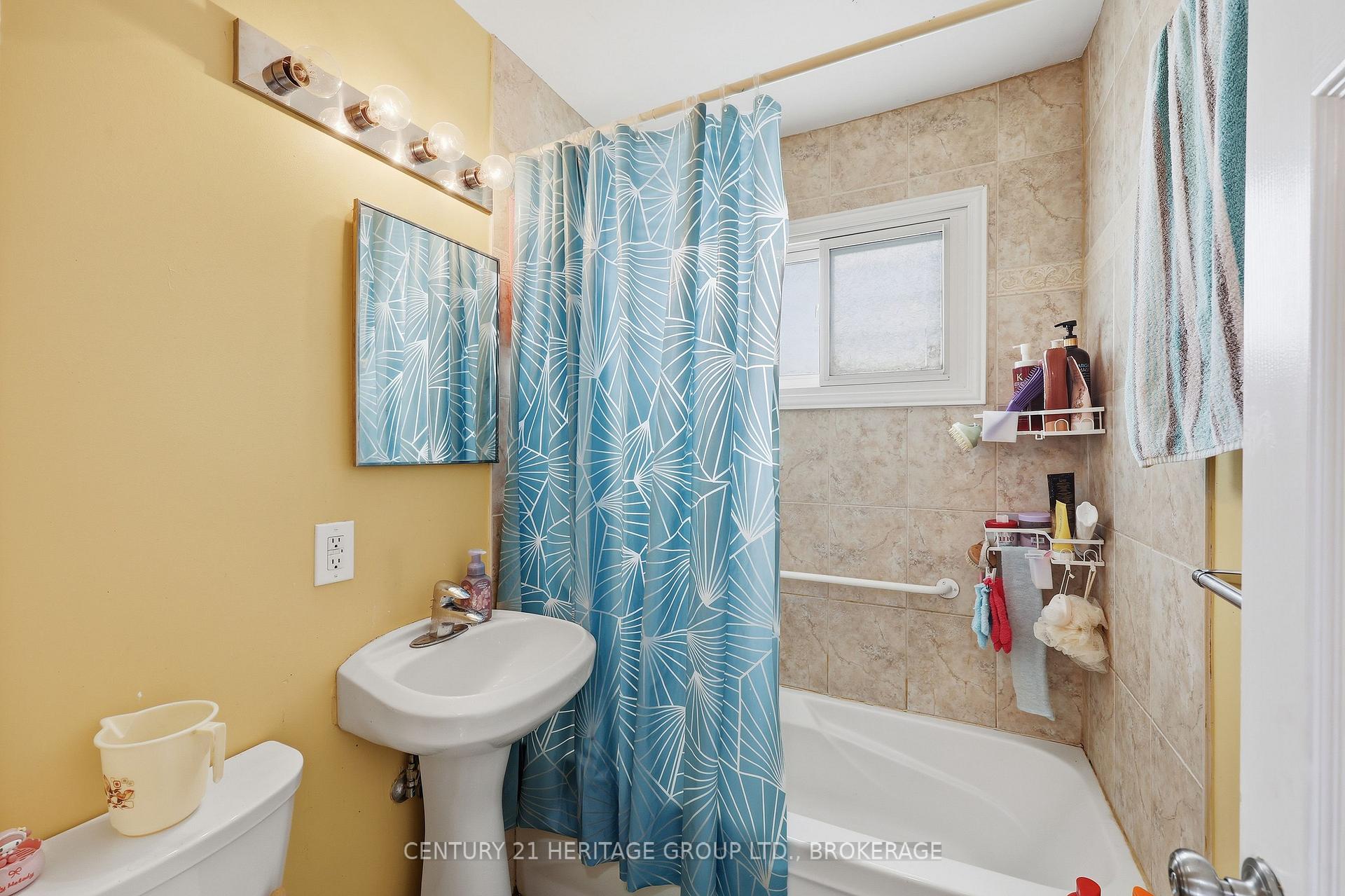 Photo 20 of 149 Pine Street, Kingston, East of Sir John A. Blvd — HOMEH