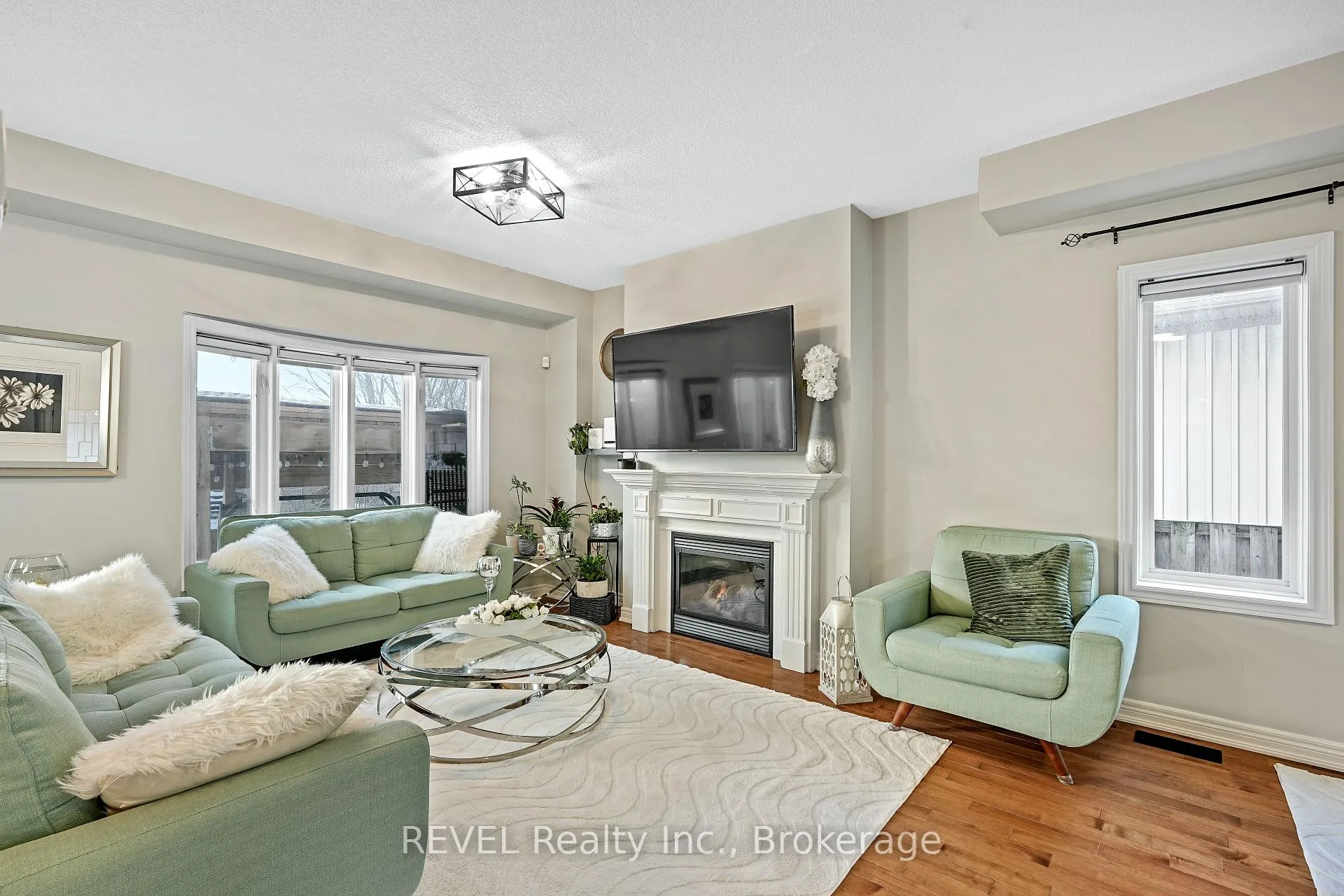 Photo 8 of 44 Sidare Court, Grimsby, Grimsby Beach — HOMEH