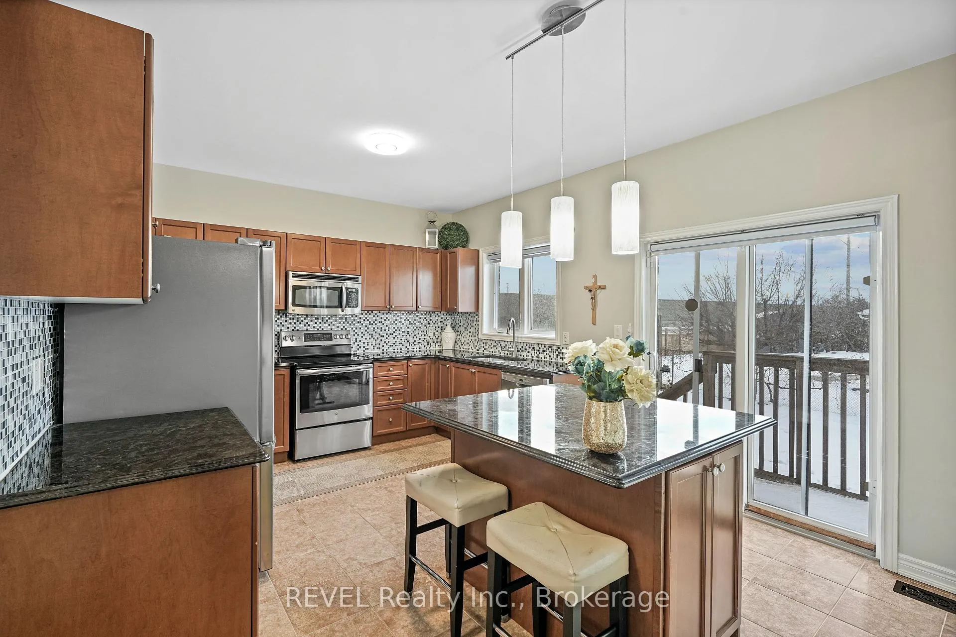 Photo 13 of 44 Sidare Court, Grimsby, Grimsby Beach — HOMEH