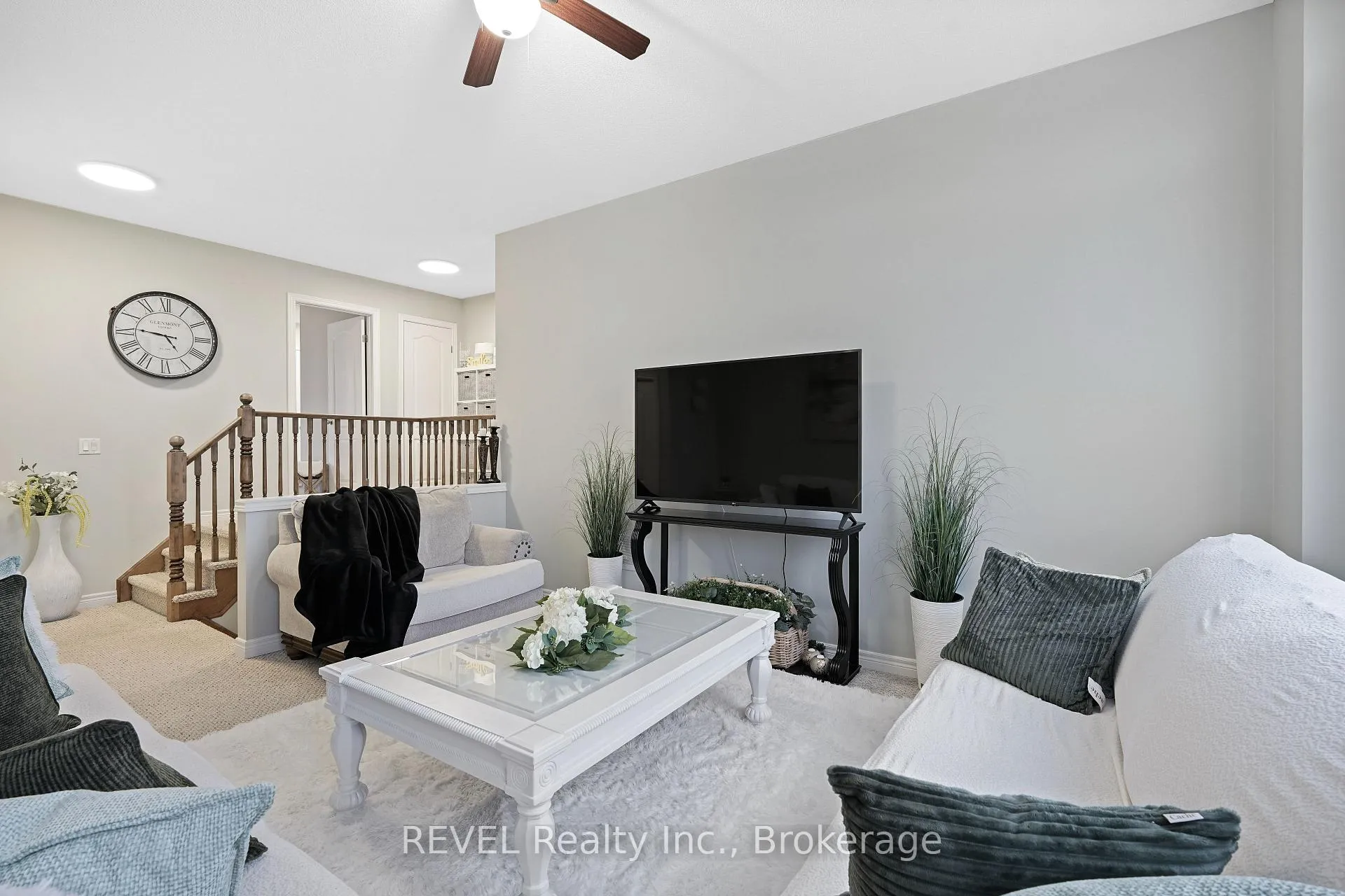 Photo 17 of 44 Sidare Court, Grimsby, Grimsby Beach — HOMEH