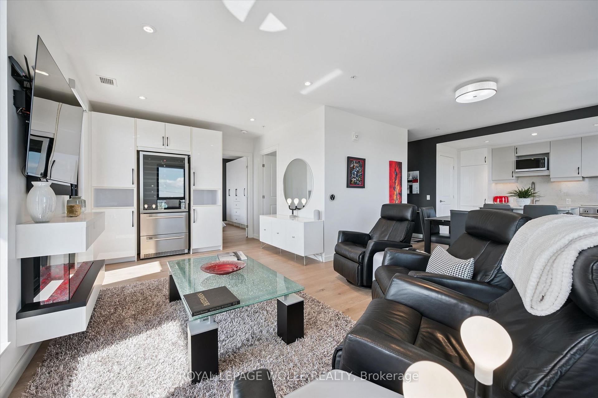Photo 4 of Unit 1714, 181 King Street S, Waterloo, Uptown West — HOMEH