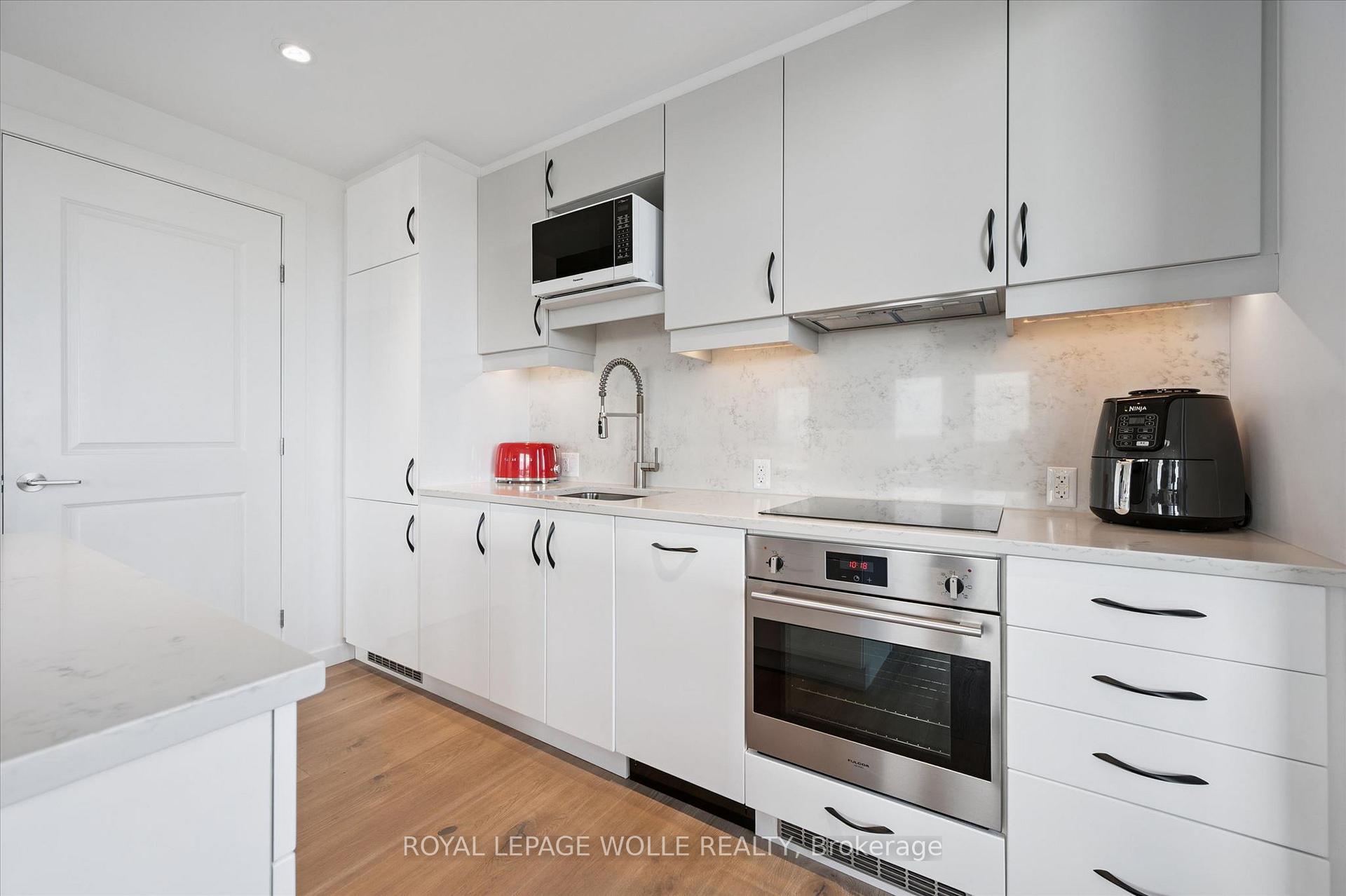 Photo 10 of Unit 1714, 181 King Street S, Waterloo, Uptown West — HOMEH