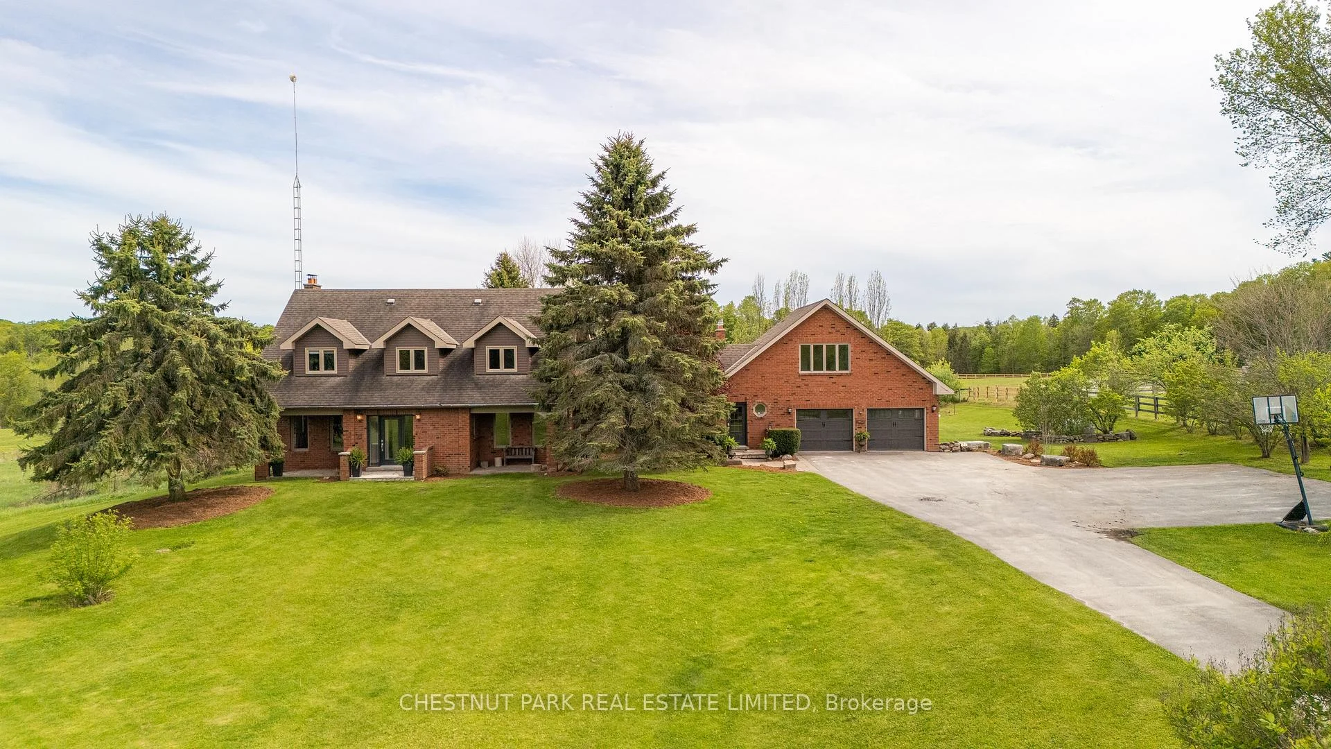 Photo 3 of 7995 19th Side Road, King, Rural King — HOMEH