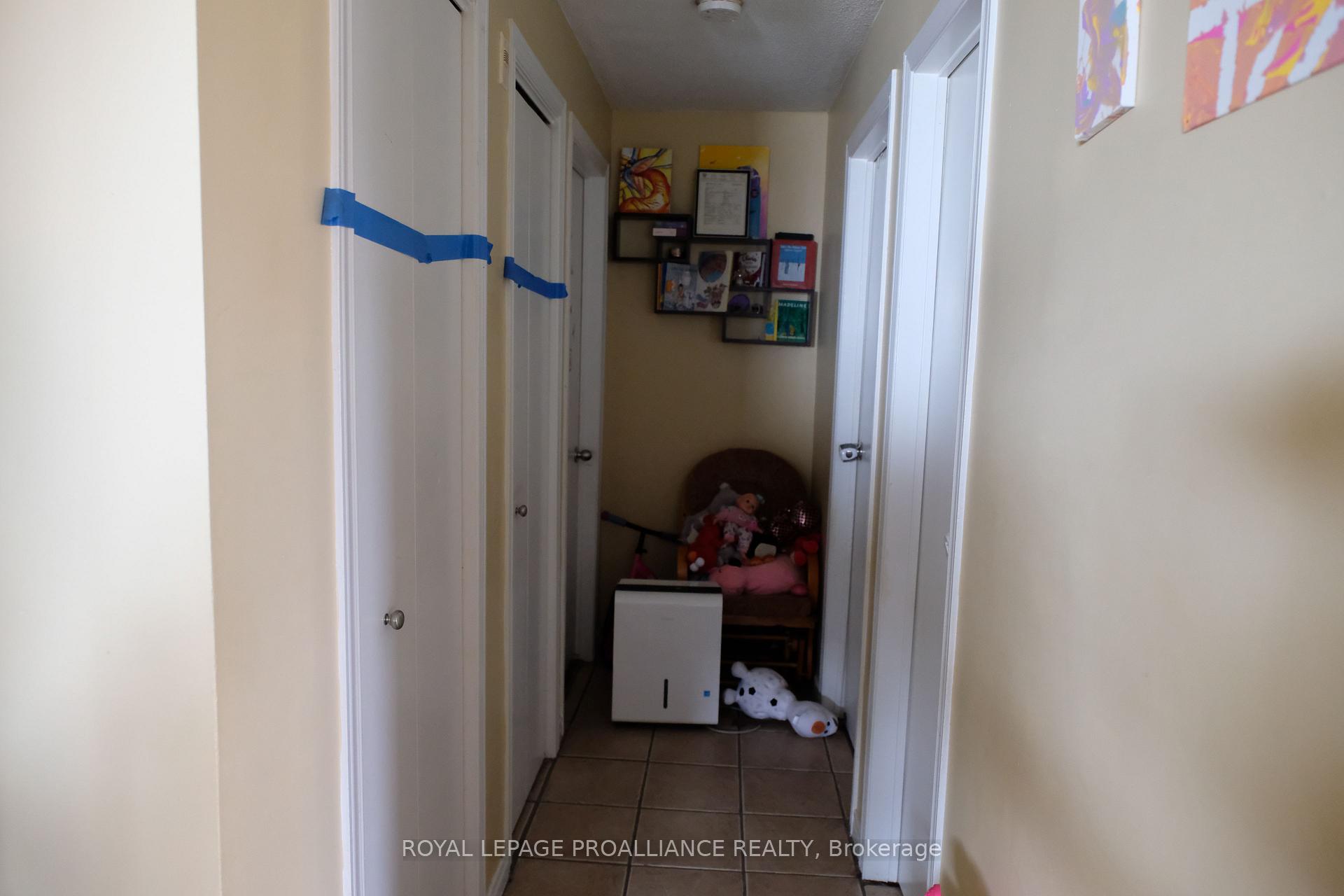 Photo 13 of 60 Wallbridge Crescent, Belleville, Belleville Ward — HOMEH