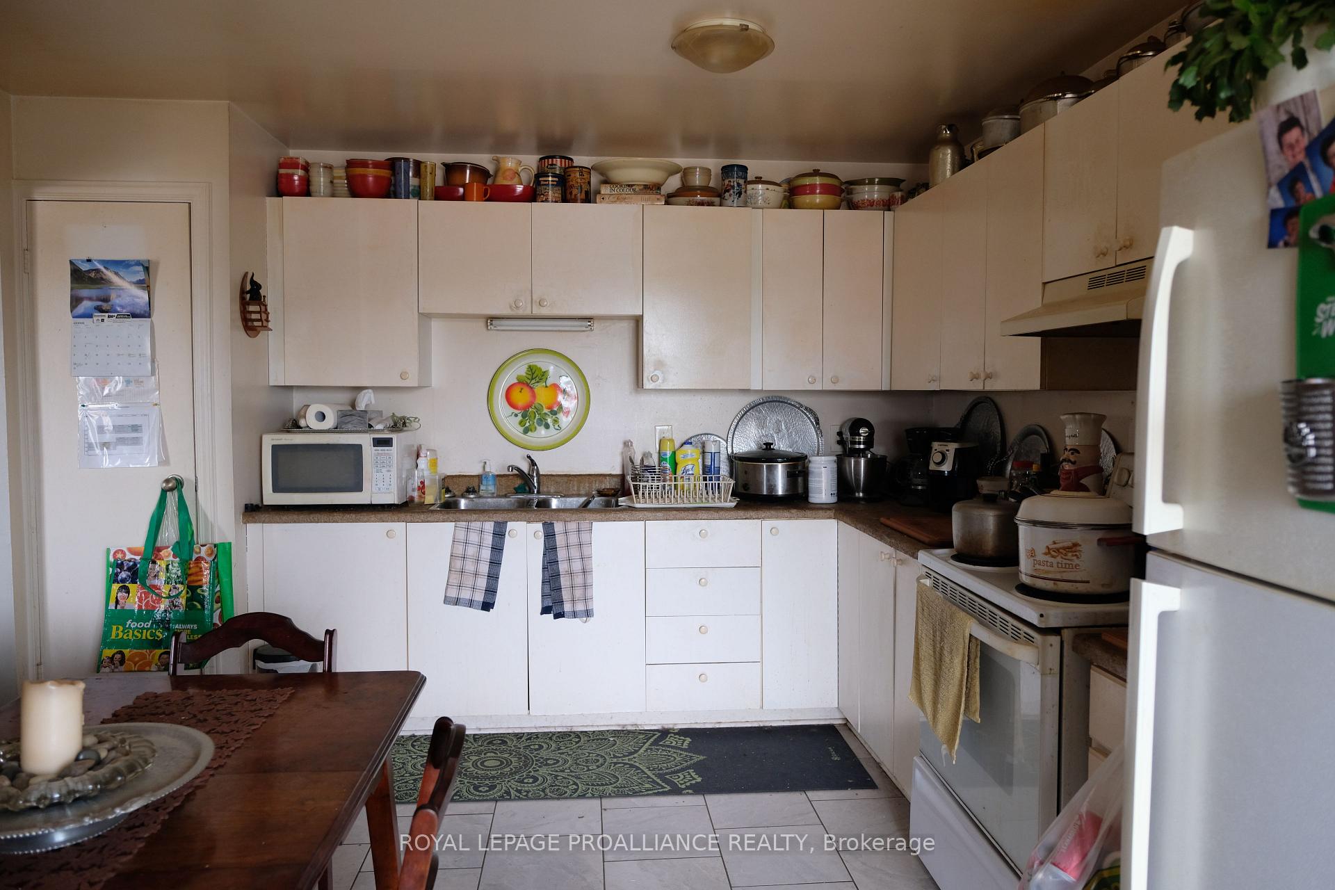 Photo 20 of 60 Wallbridge Crescent, Belleville, Belleville Ward — HOMEH