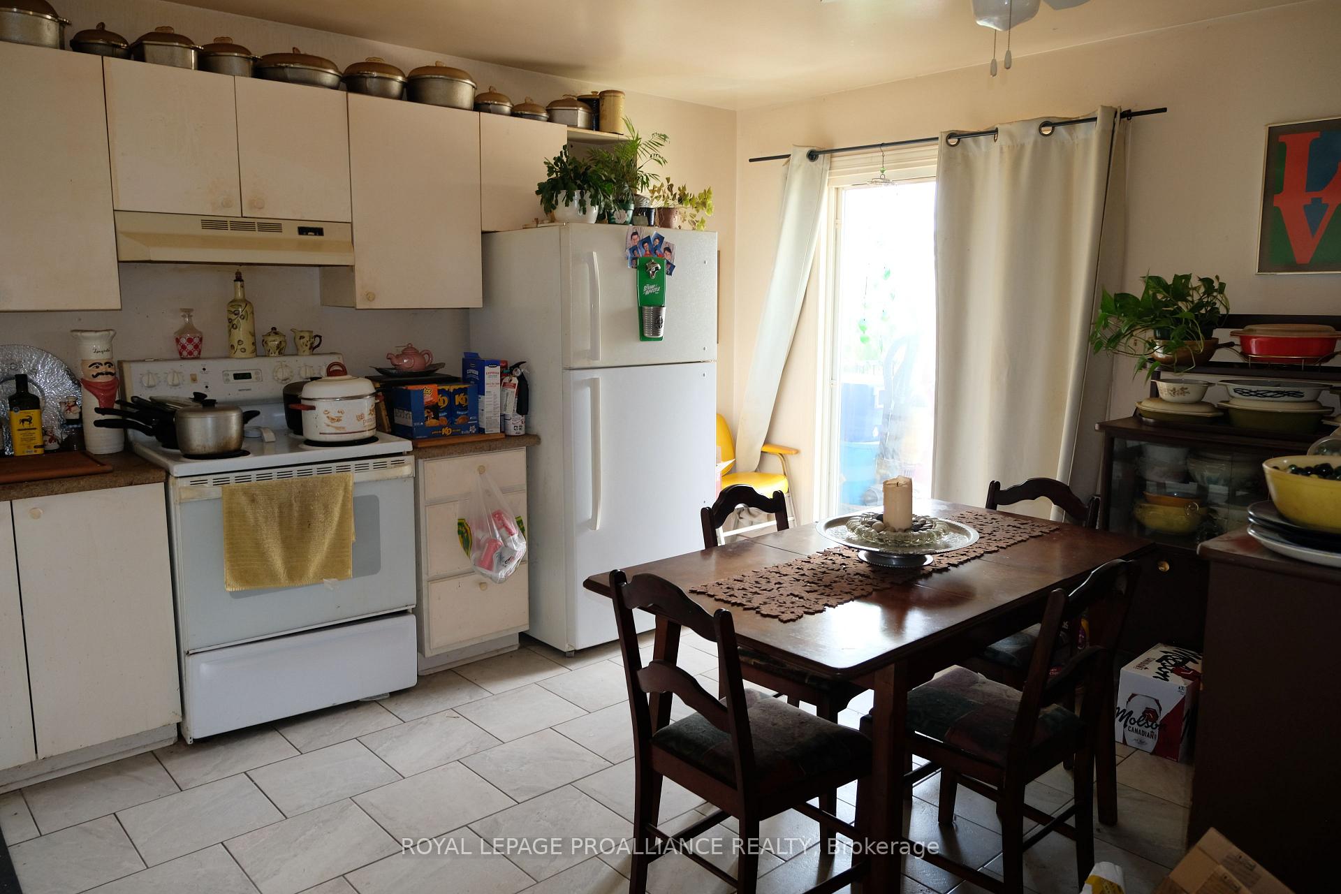 Photo 21 of 60 Wallbridge Crescent, Belleville, Belleville Ward — HOMEH