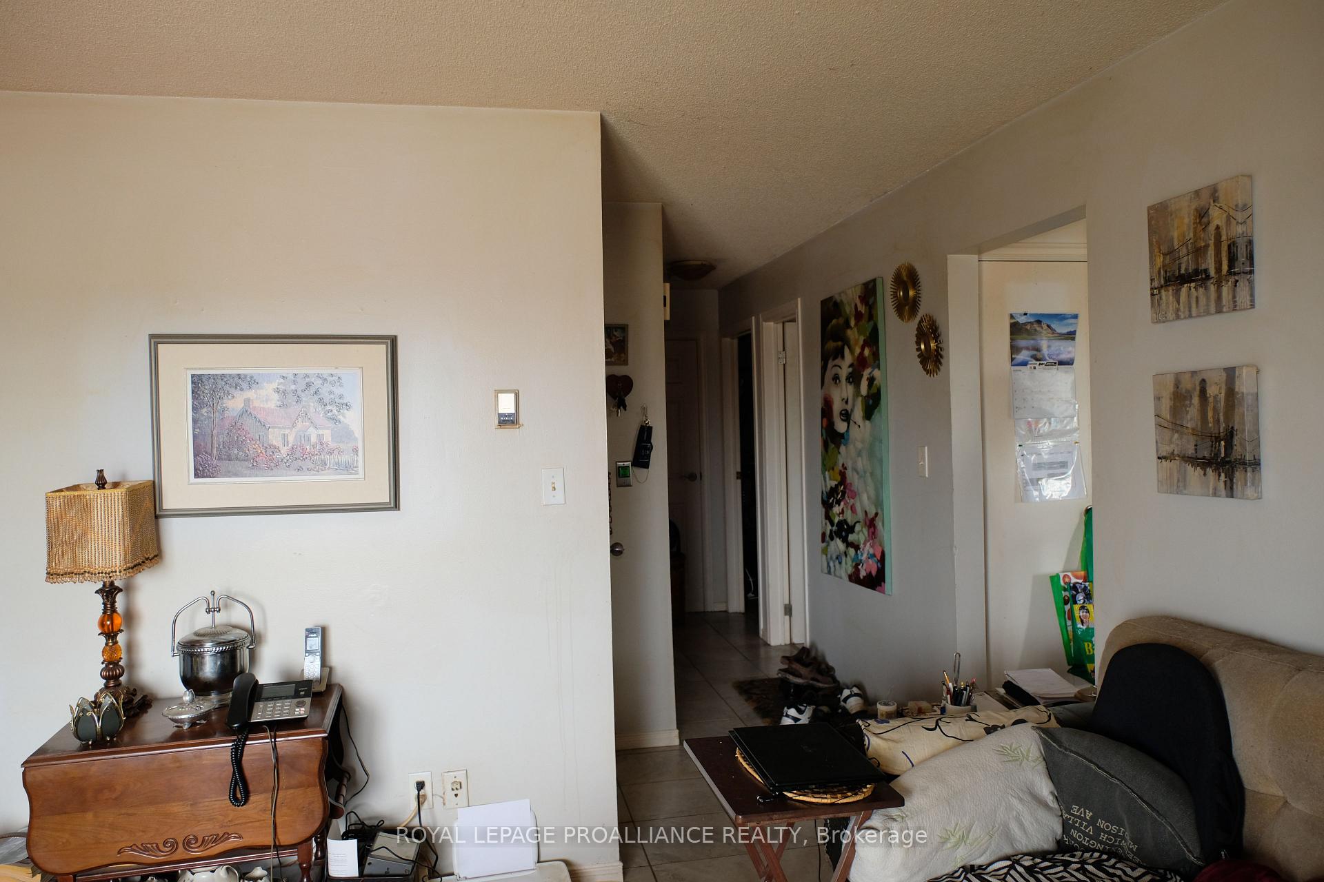 Photo 26 of 60 Wallbridge Crescent, Belleville, Belleville Ward — HOMEH