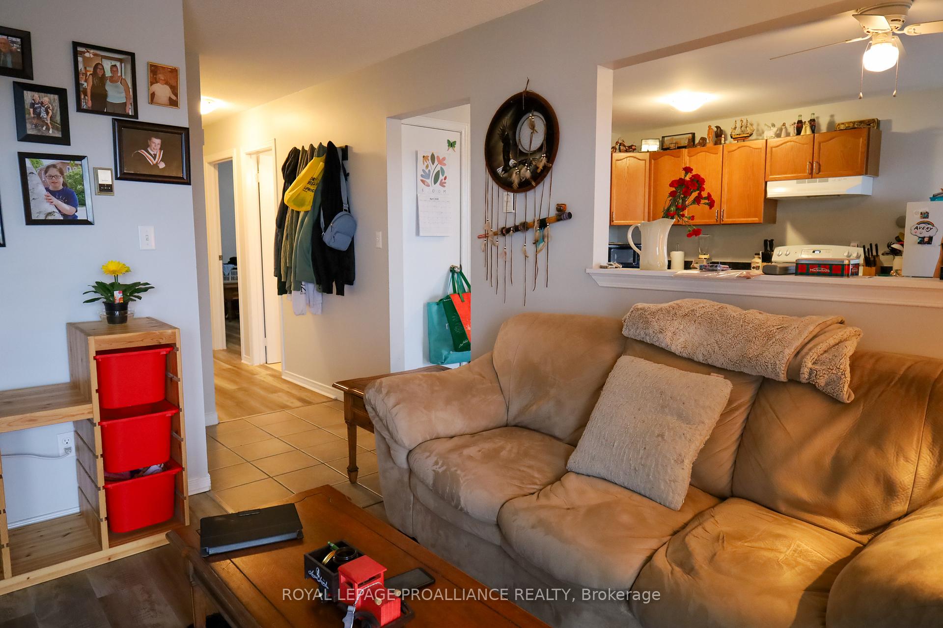Photo 33 of 60 Wallbridge Crescent, Belleville, Belleville Ward — HOMEH