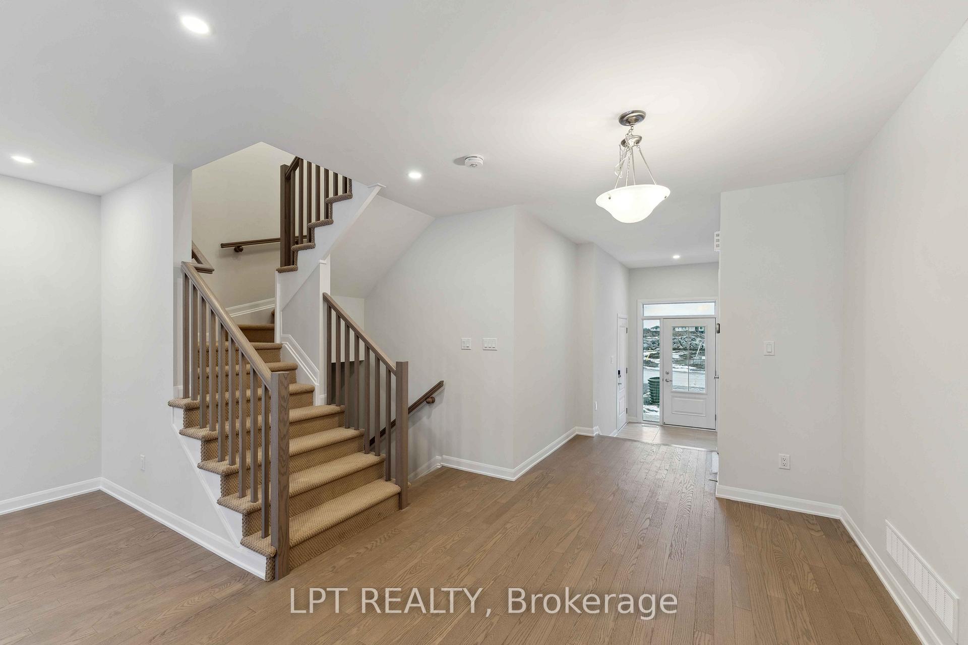 Photo 9 of 711 Fairline Row, Ottawa, Kanata - Emerald Meadows/Trailwest — HOMEH