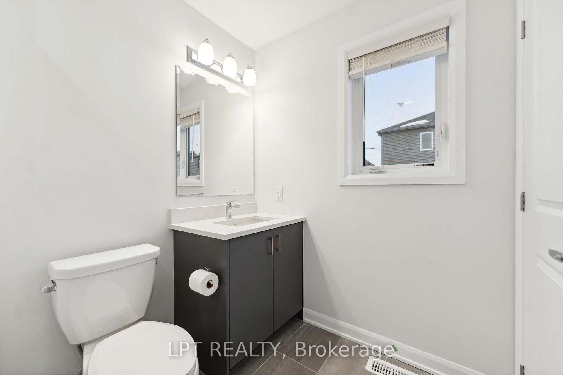 Photo 19 of 711 Fairline Row, Ottawa, Kanata - Emerald Meadows/Trailwest — HOMEH