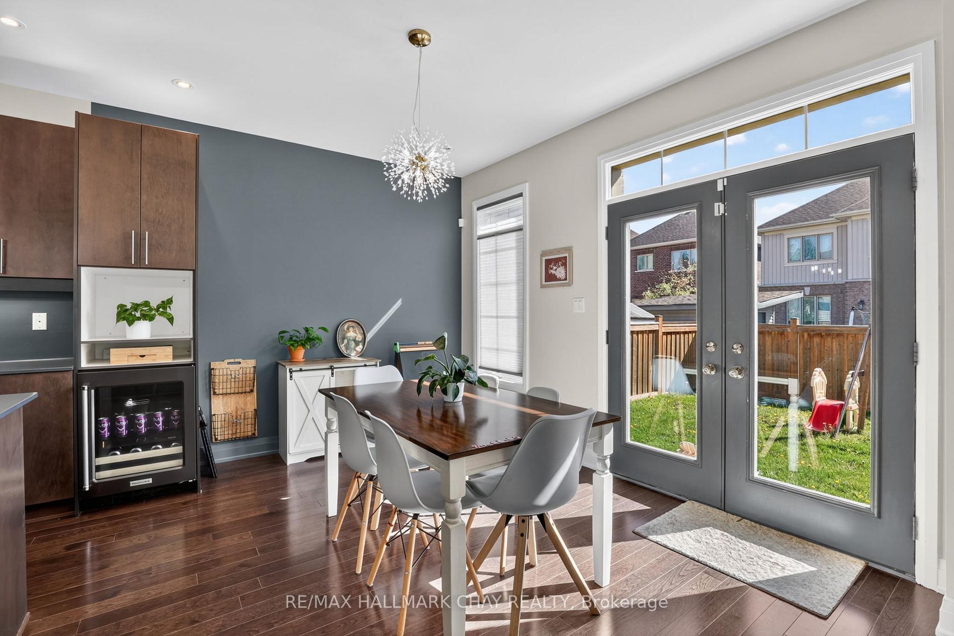 Photo 18 of 43 Walls Crescent, New Tecumseth, Tottenham — HOMEH