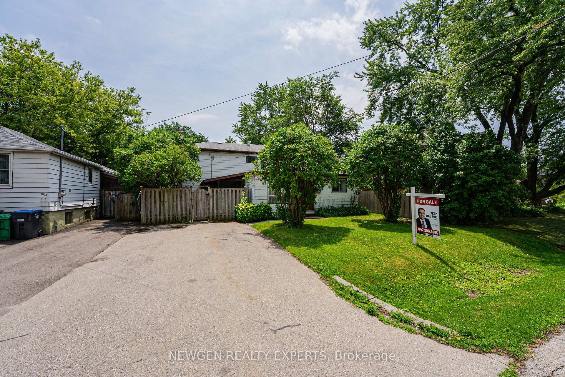Photo 1 of 1070 Pelham Avenue, Mississauga, Lakeview — HOMEH