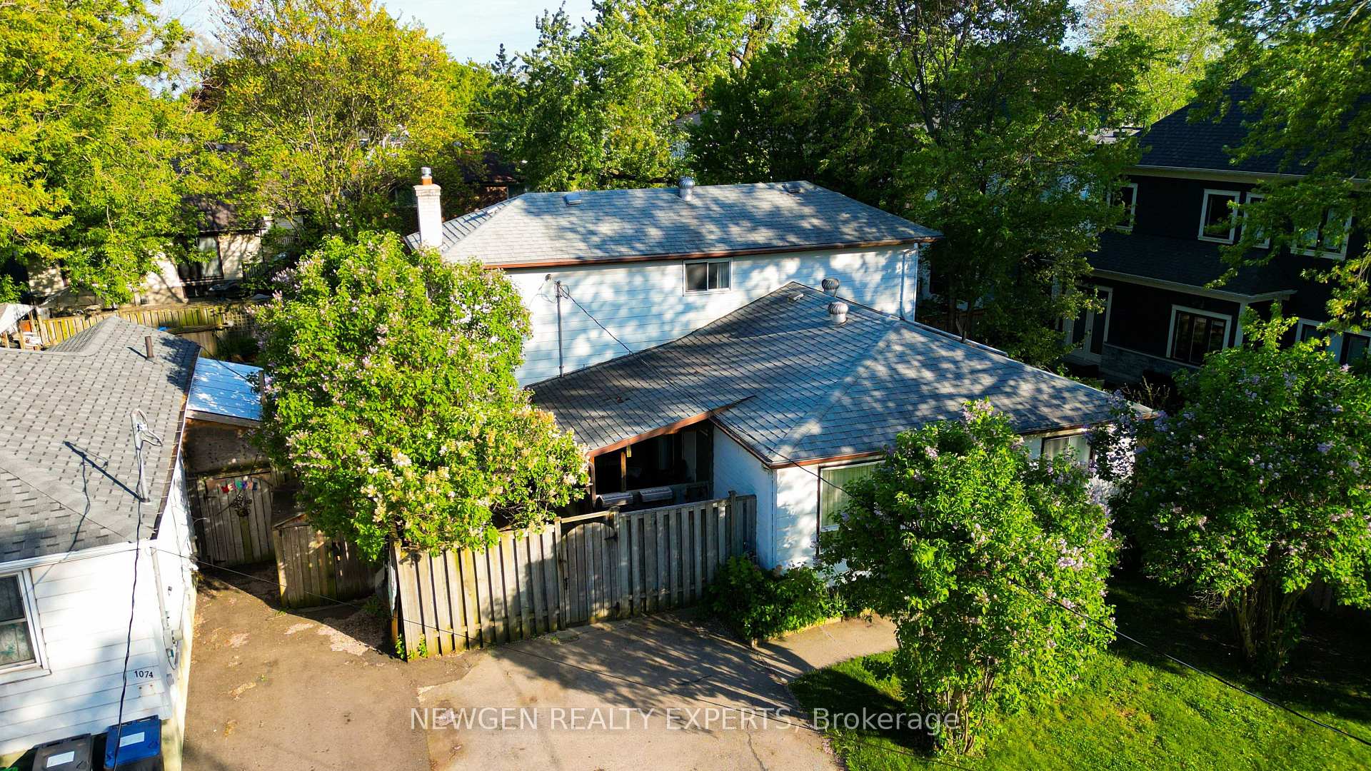 Photo 4 of 1070 Pelham Avenue, Mississauga, Lakeview — HOMEH