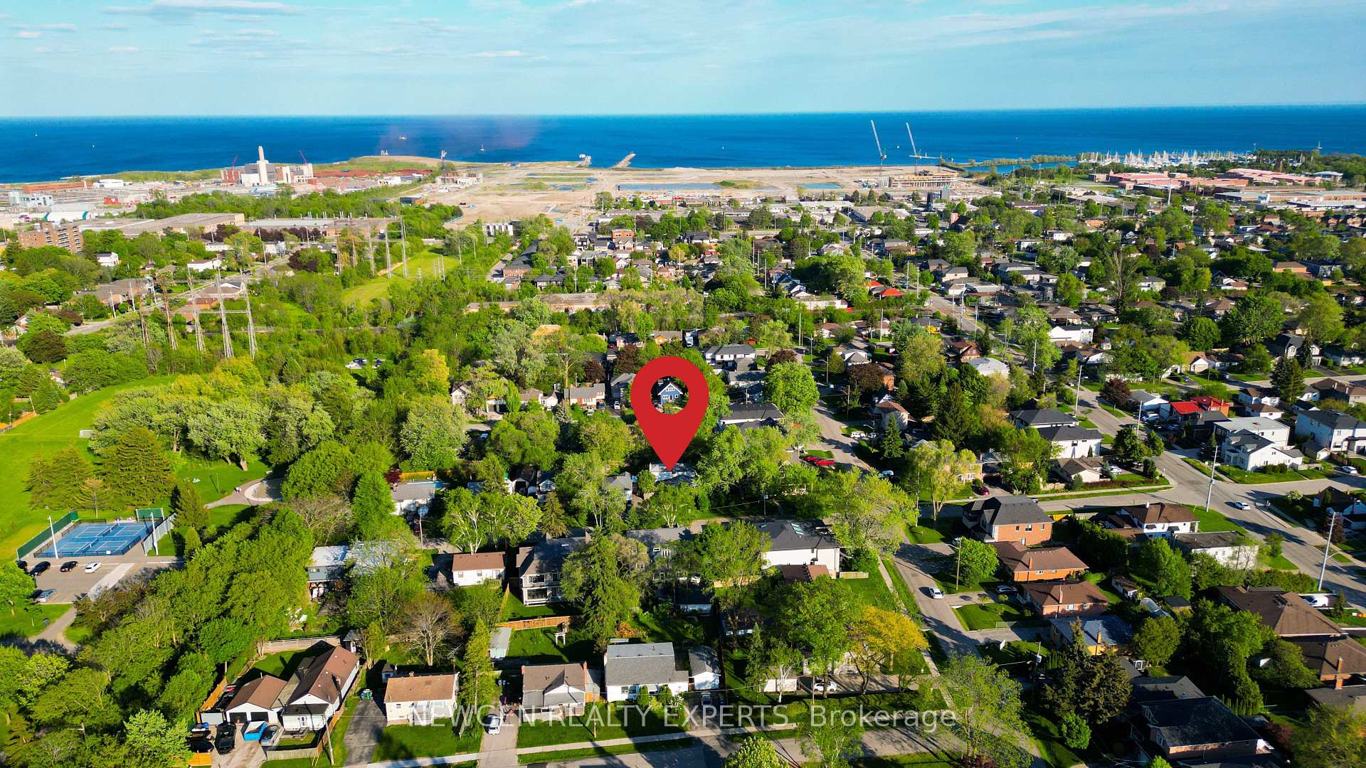 Photo 5 of 1070 Pelham Avenue, Mississauga, Lakeview — HOMEH