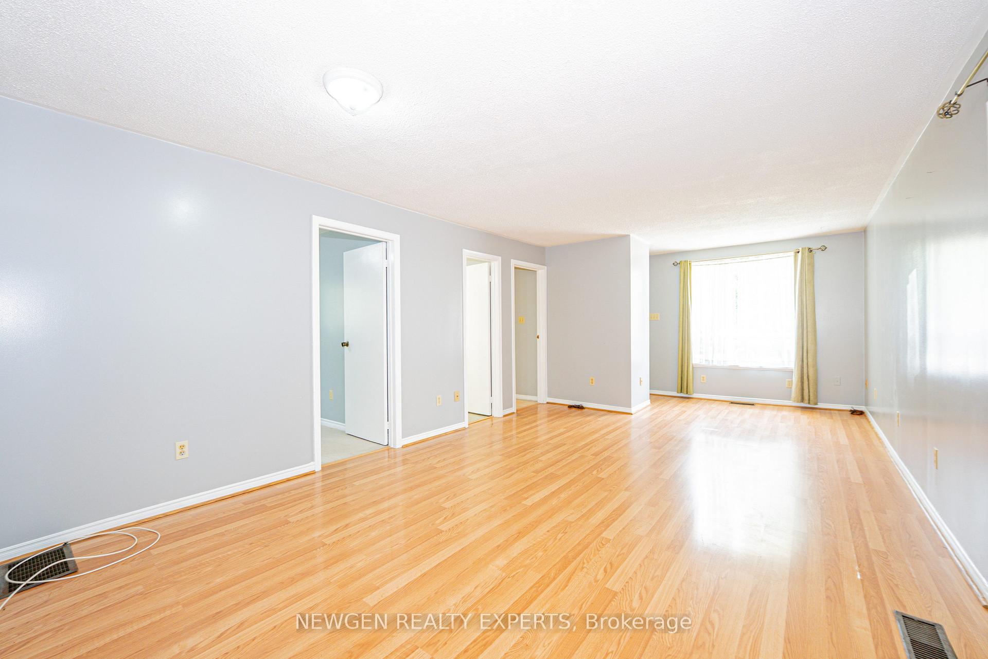 Photo 8 of 1070 Pelham Avenue, Mississauga, Lakeview — HOMEH
