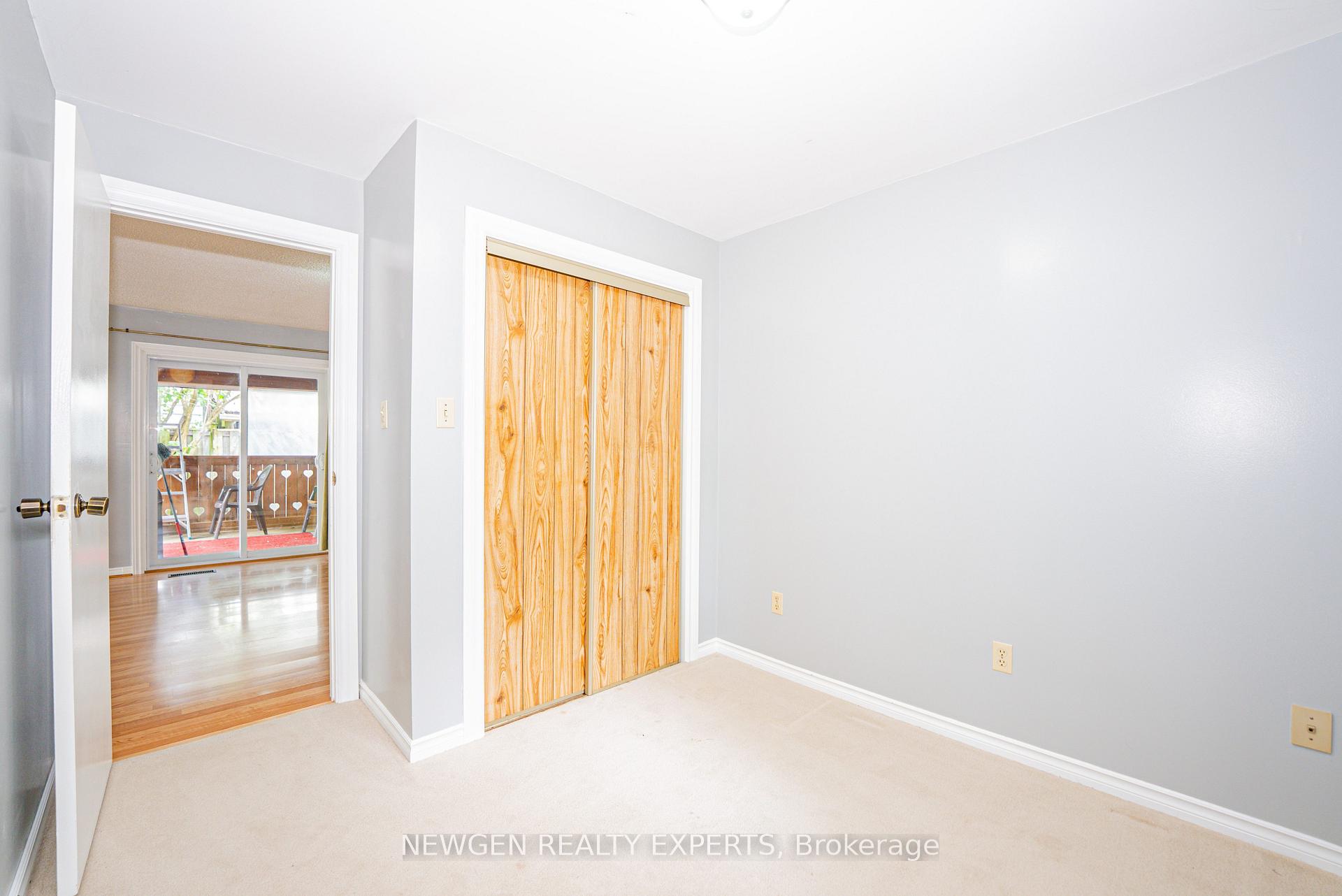 Photo 14 of 1070 Pelham Avenue, Mississauga, Lakeview — HOMEH