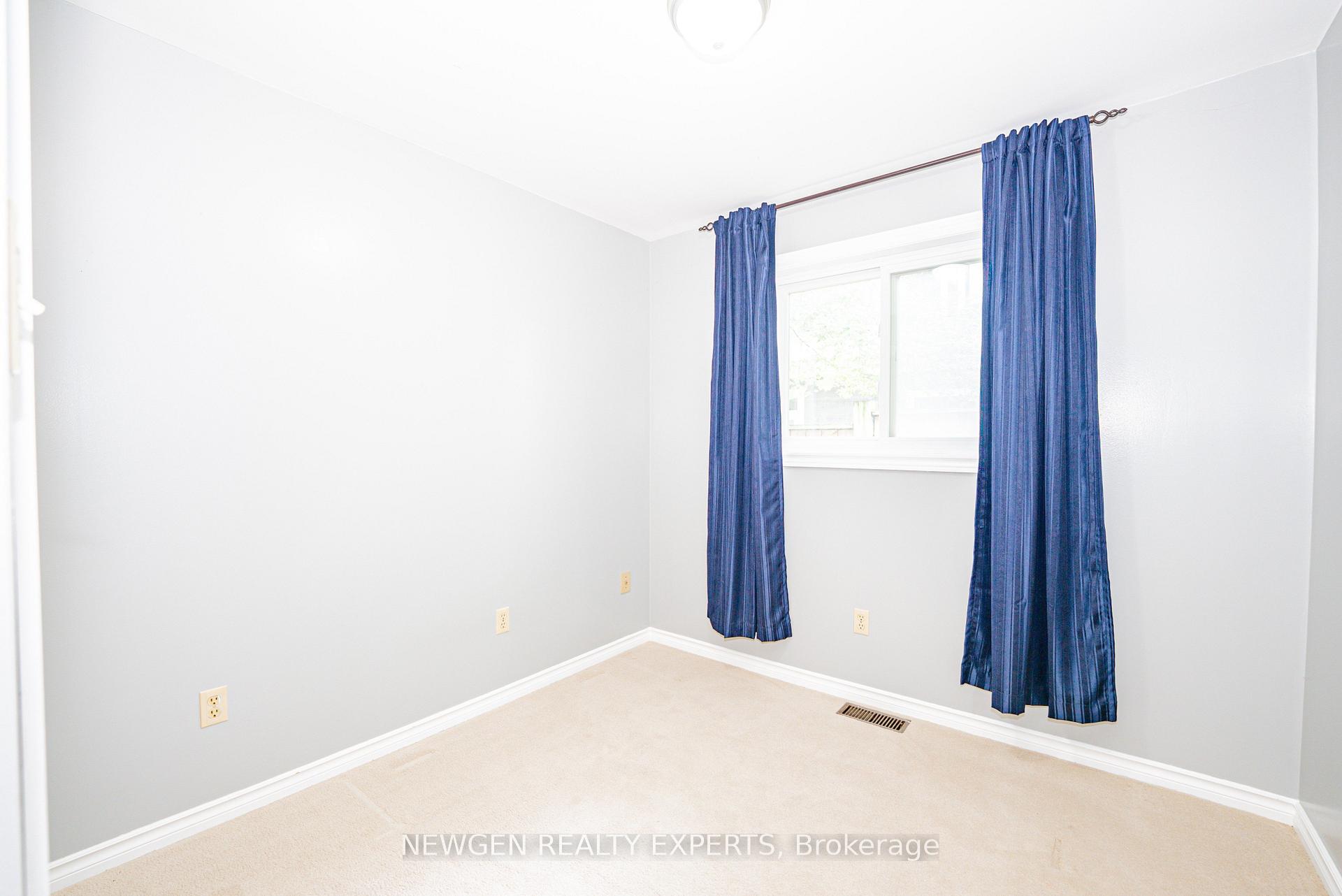 Photo 15 of 1070 Pelham Avenue, Mississauga, Lakeview — HOMEH