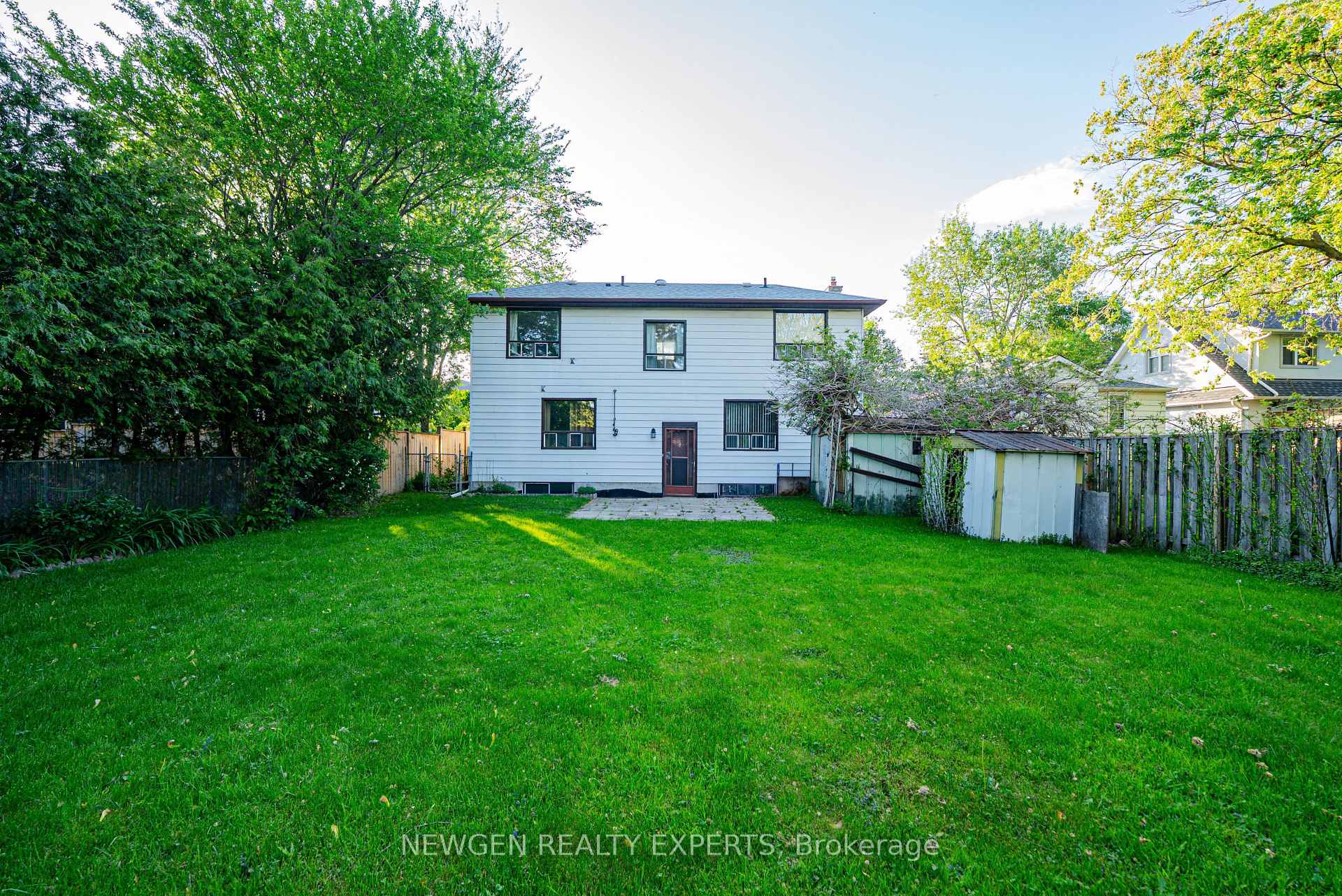 Photo 28 of 1070 Pelham Avenue, Mississauga, Lakeview — HOMEH