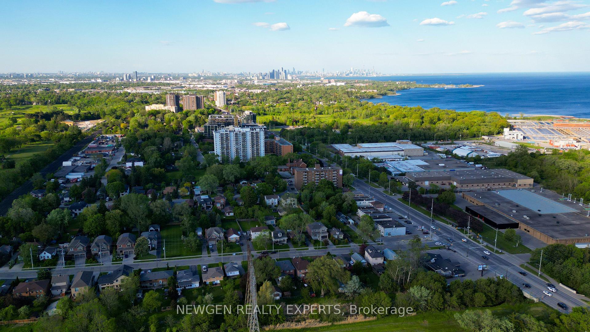 Photo 32 of 1070 Pelham Avenue, Mississauga, Lakeview — HOMEH