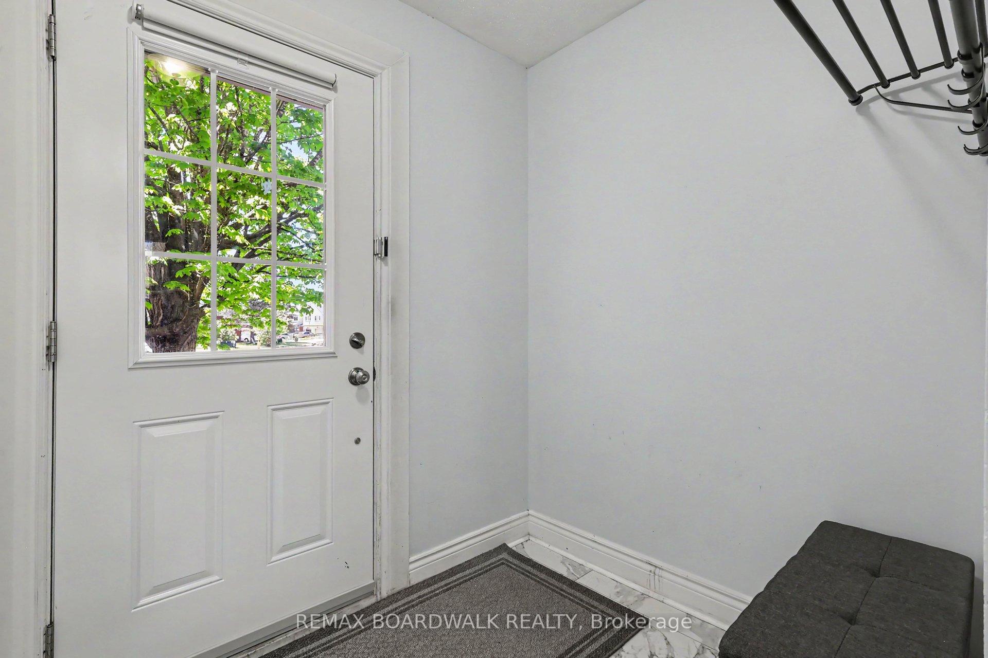Photo 2 of 1388 Beaucourt Place, Ottawa, Fallingbrook/Ridgemount — HOMEH