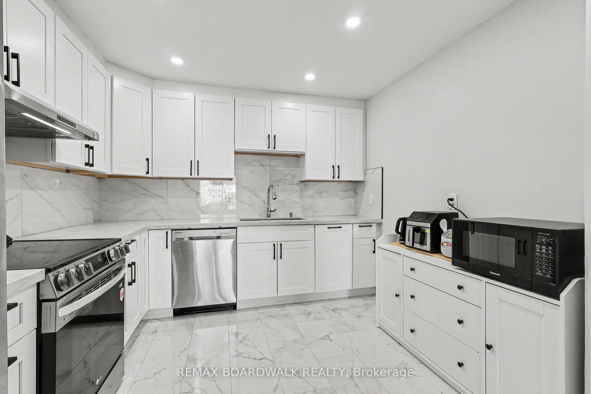 Photo 14 of 1388 Beaucourt Place, Ottawa, Fallingbrook/Ridgemount — HOMEH