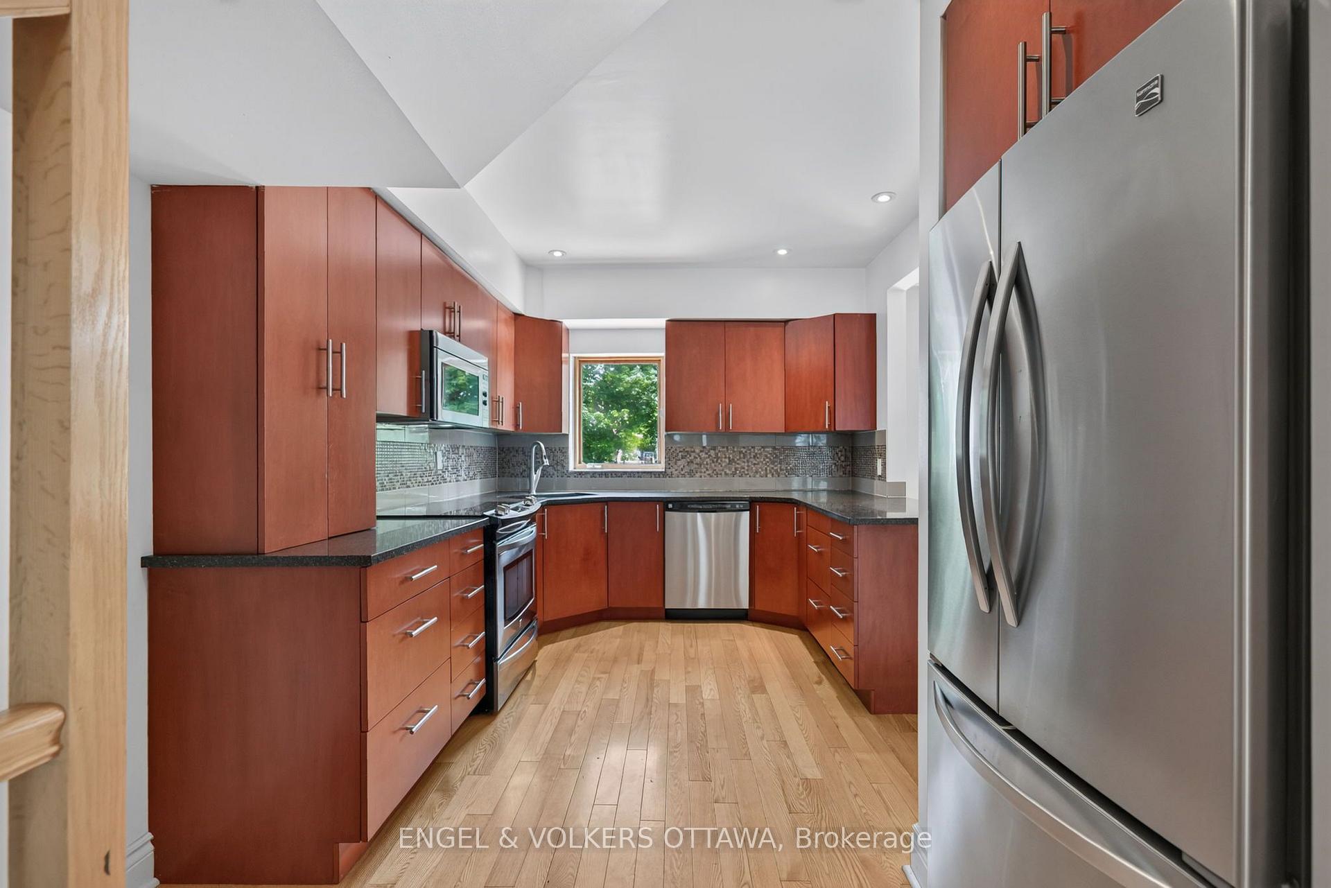 Photo 9 of 75 Ross Avenue, Ottawa, Ottawa West — HOMEH
