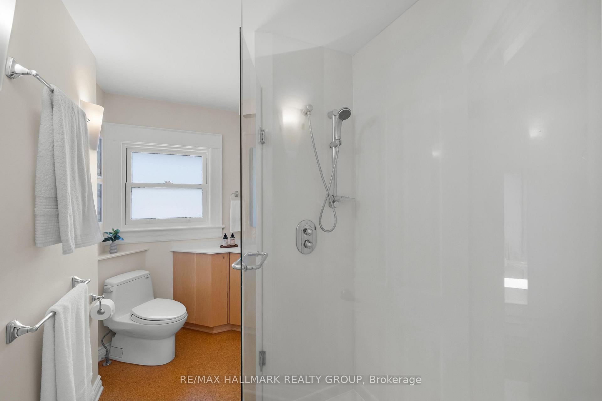 Photo 30 of 406 Huron Avenue S, Ottawa, Civic Hospital — HOMEH