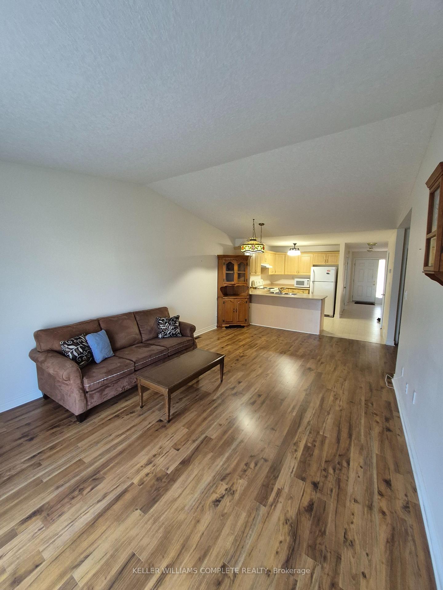 Photo 7 of Unit 10, 162 First Street, Welland, Lincoln/Crowland — HOMEH