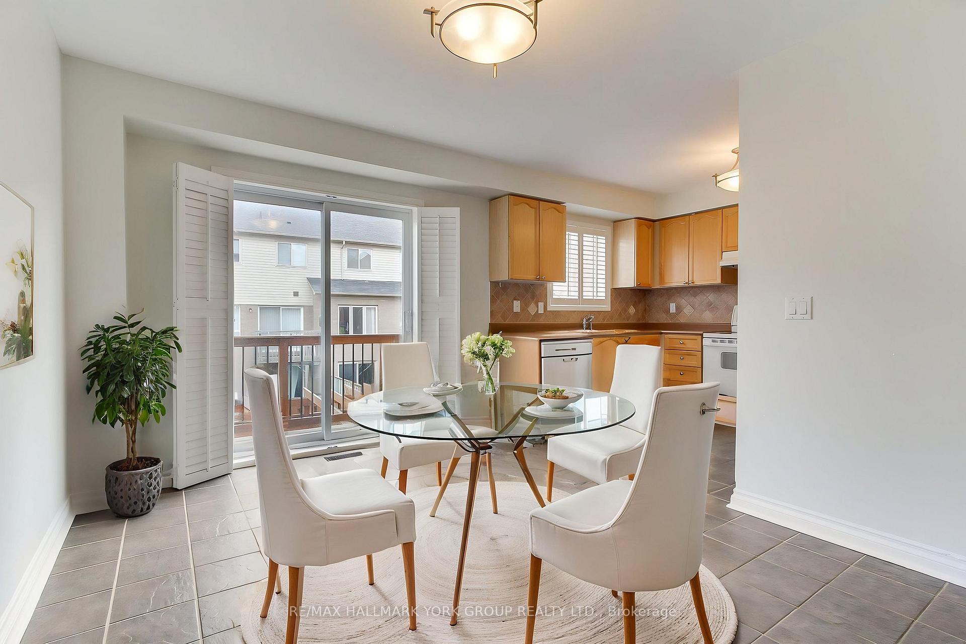 Photo 9 of 39 Millcliff Circle, Aurora, Aurora Grove — HOMEH