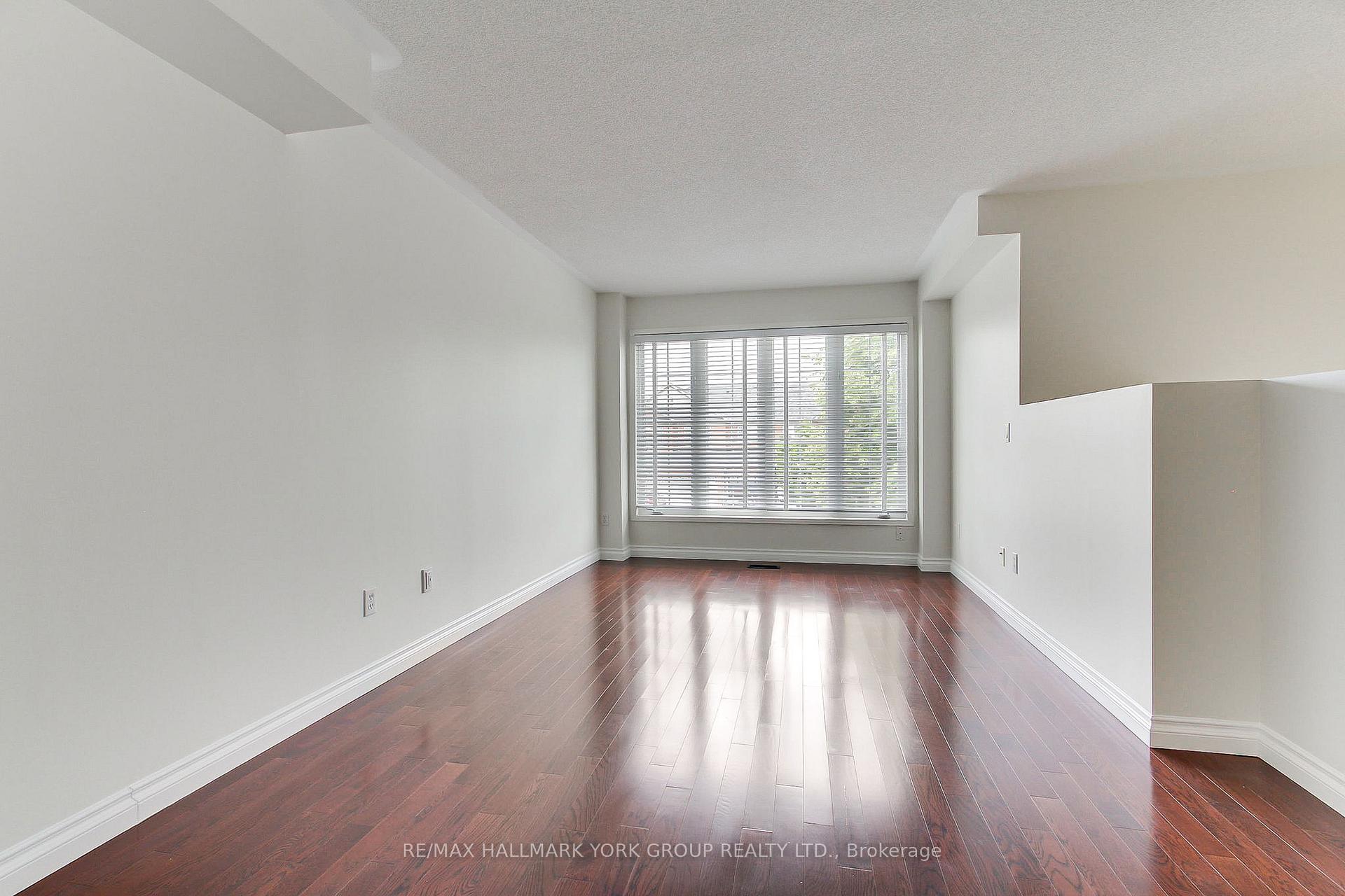 Photo 32 of 39 Millcliff Circle, Aurora, Aurora Grove — HOMEH