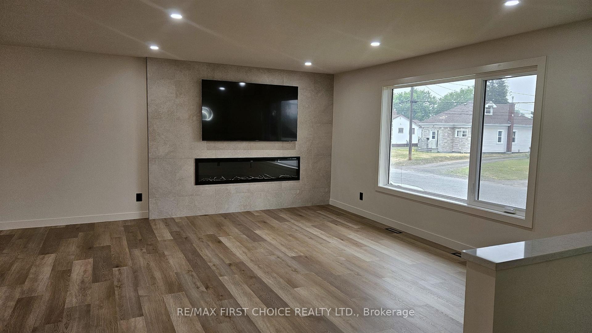 Photo 15 of 72 Brent Street, Thunder Bay, Shuniah — HOMEH